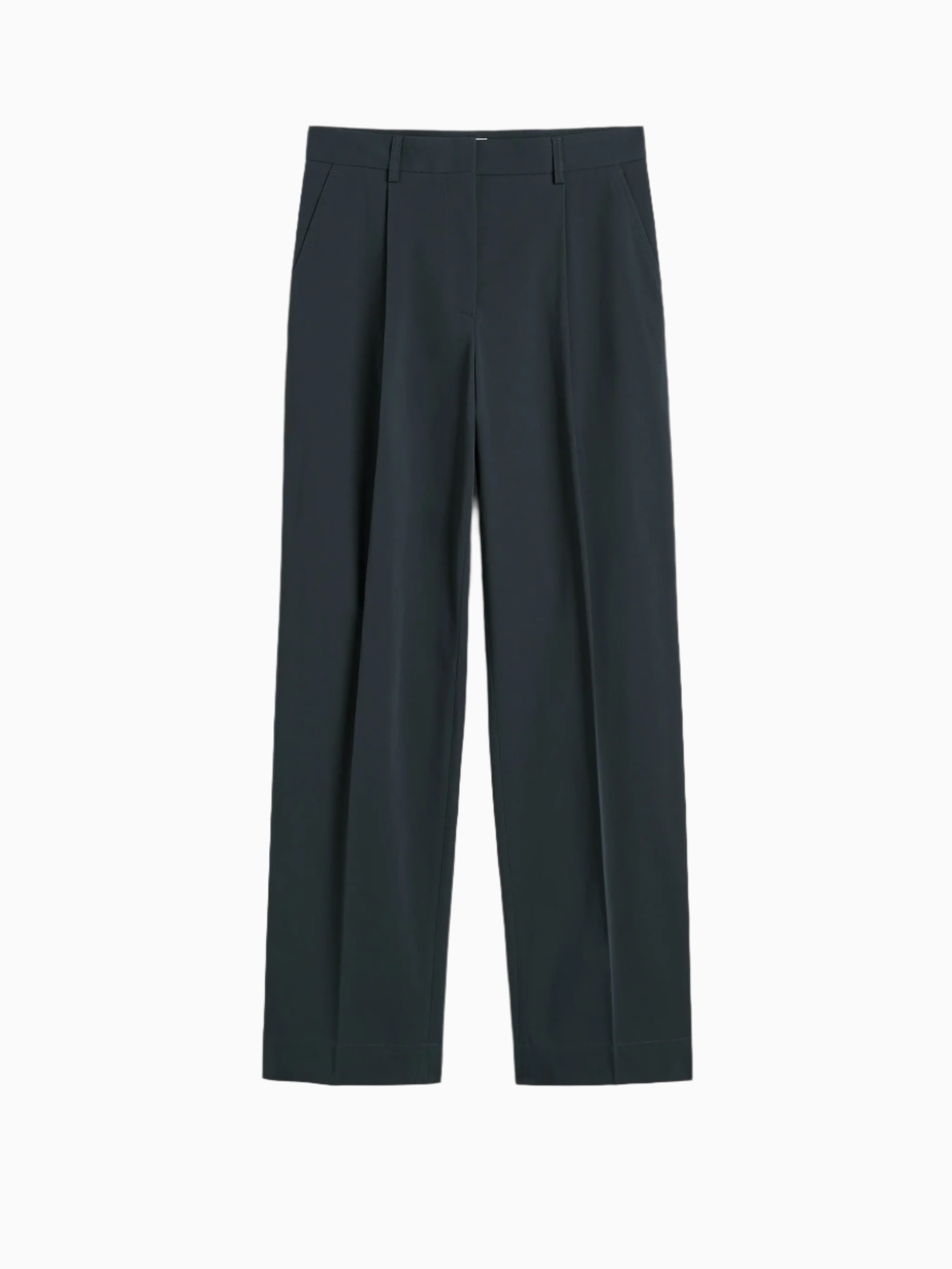 Slanted pocket trousers