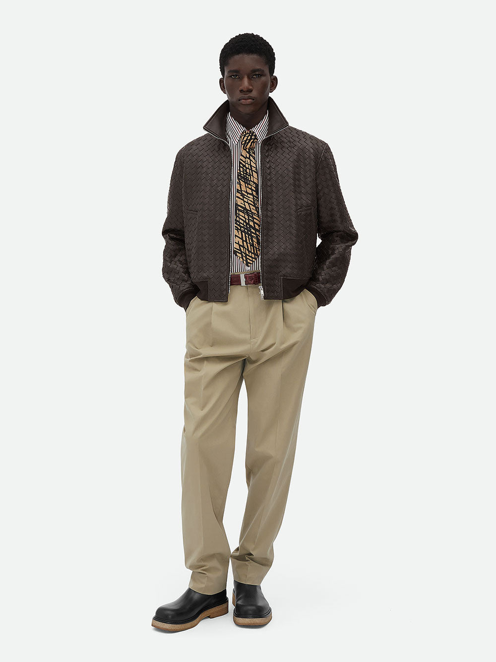 Pantalones ligeros de sarga