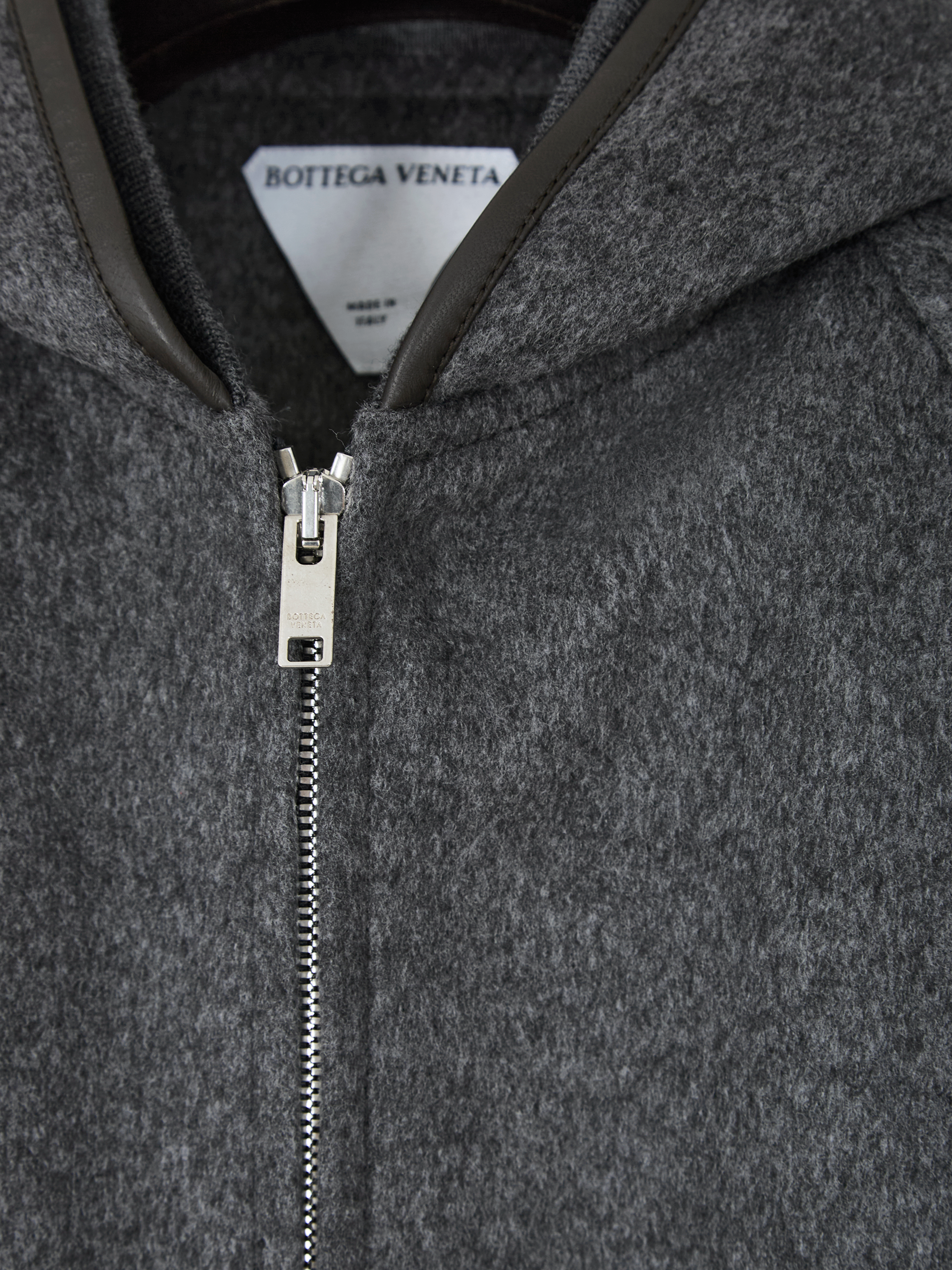 Chaquetón con capucha