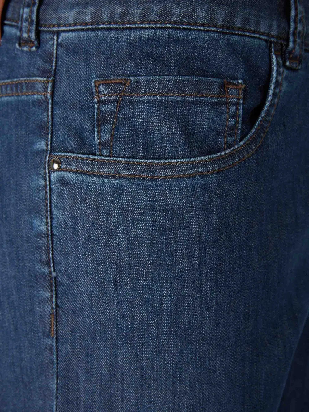 Five-pocket-style jeans