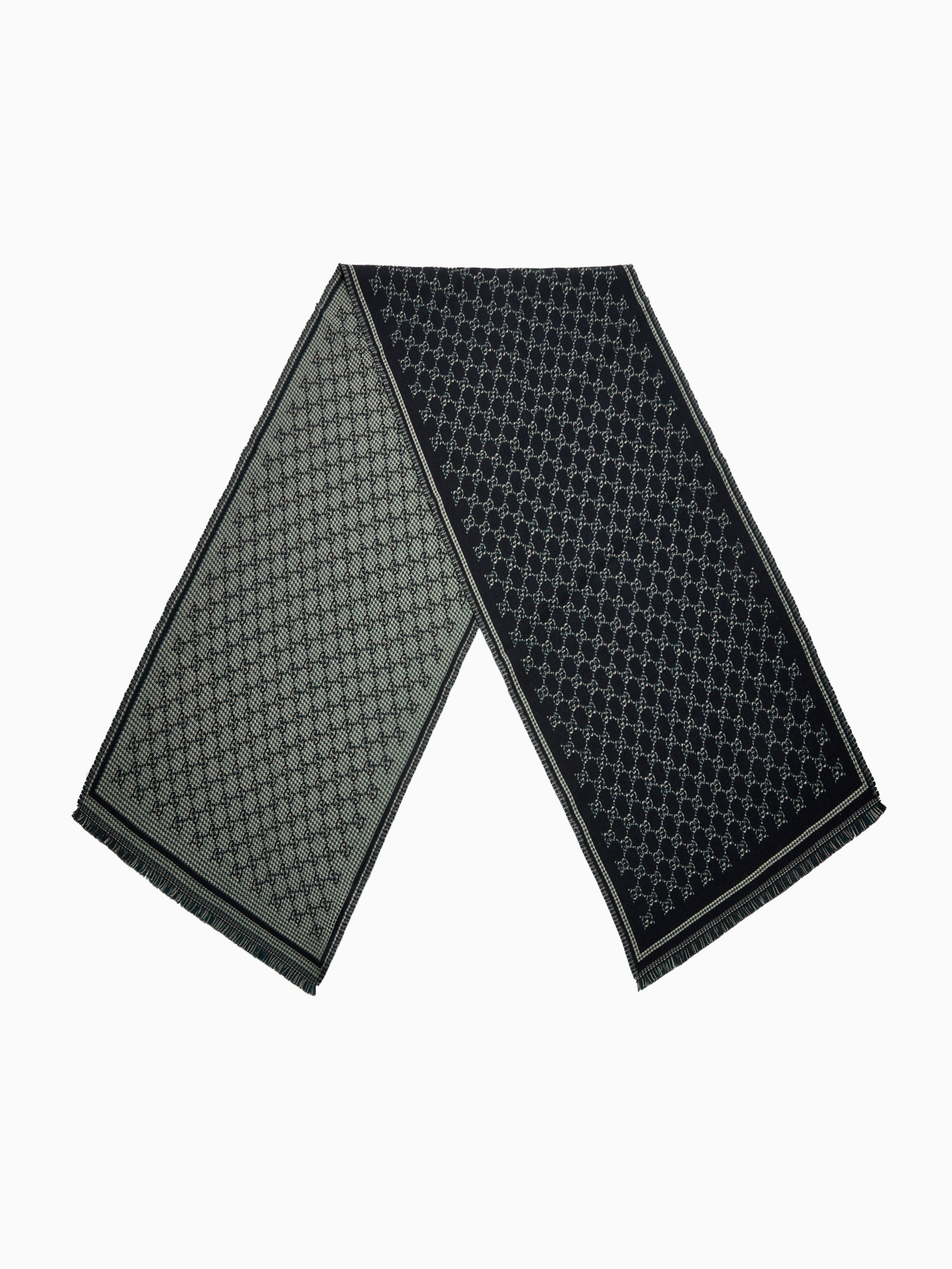 GG scarf