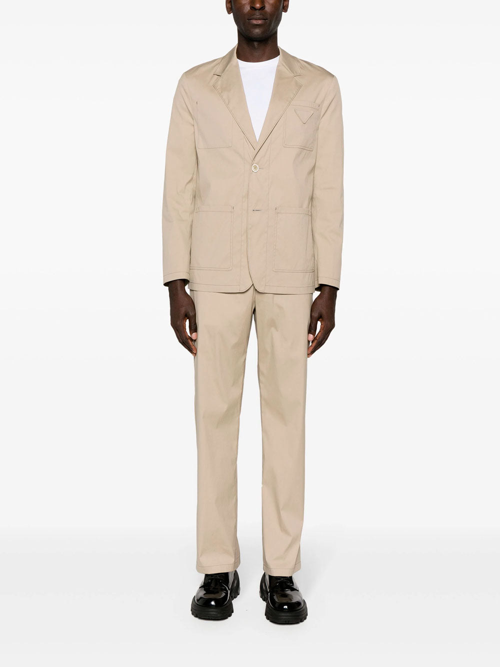 Chaqueta con parche triangular