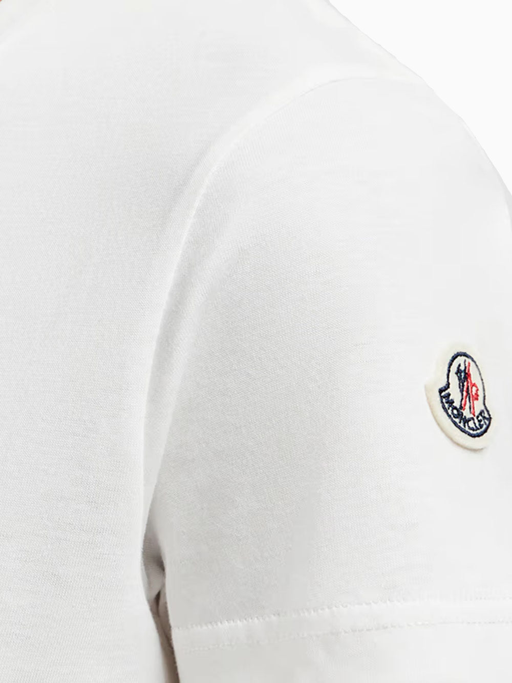 Camiseta con parche del logo