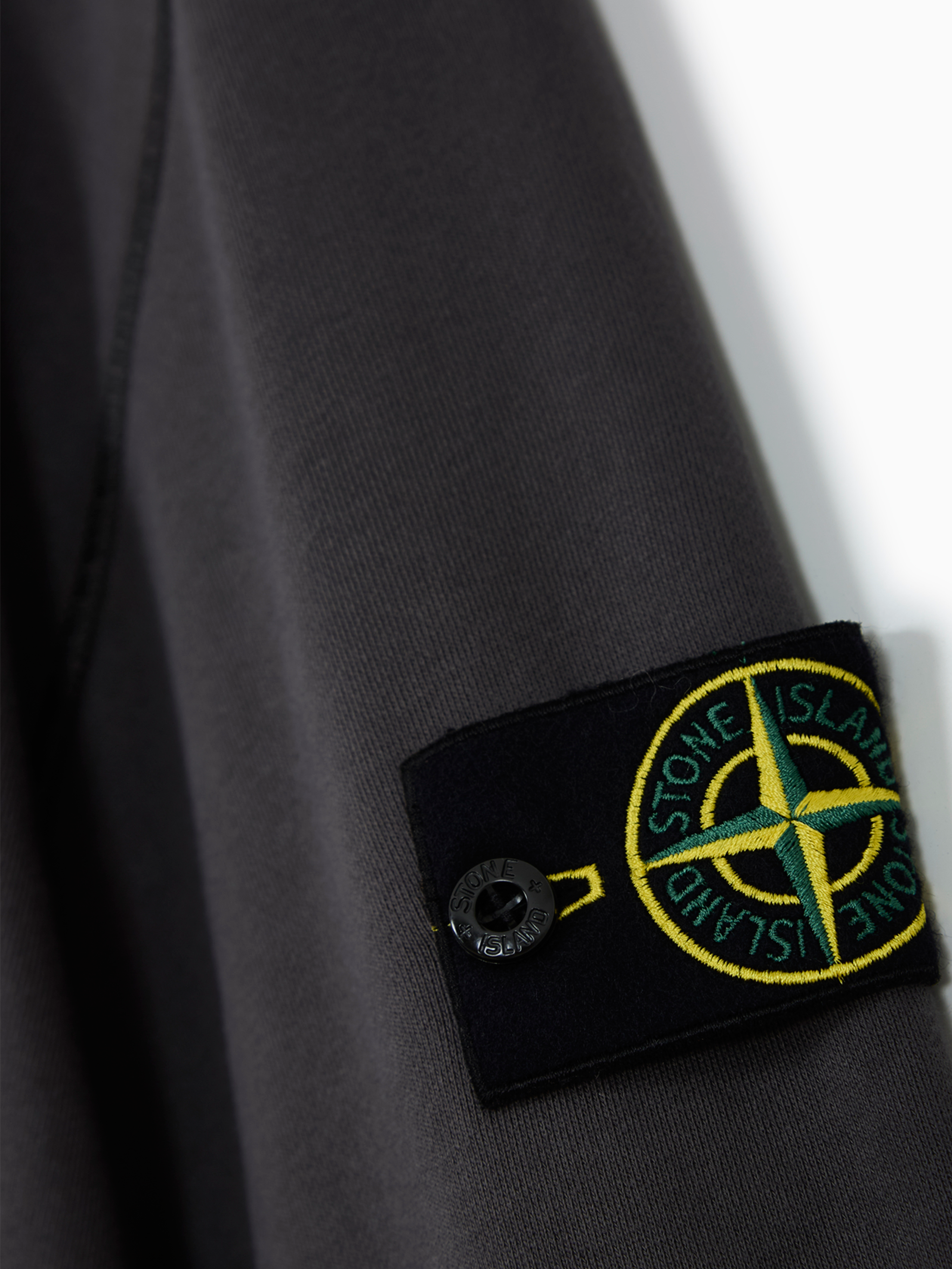 Compass-badge sweatshirt