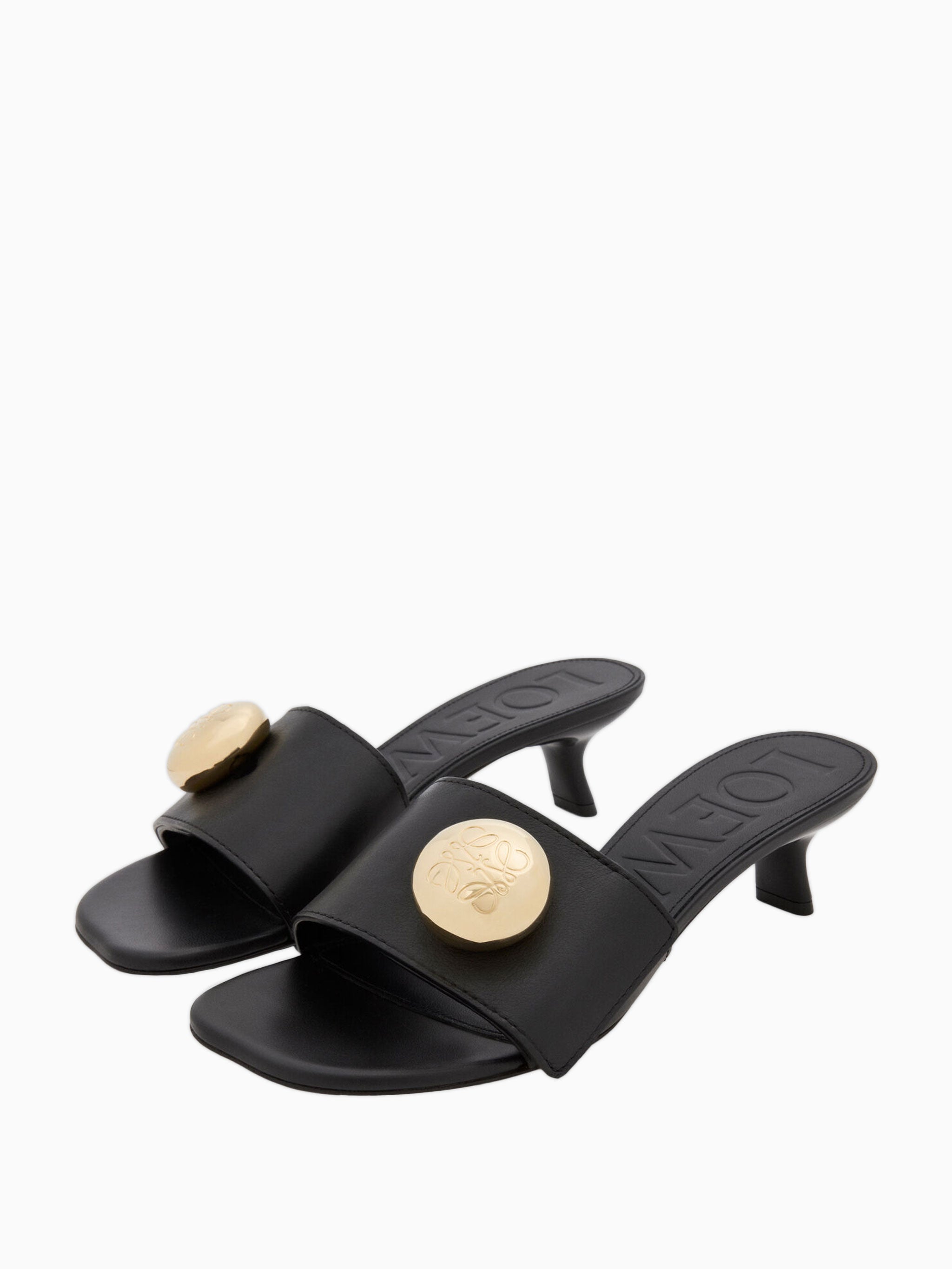 Pebble sandals