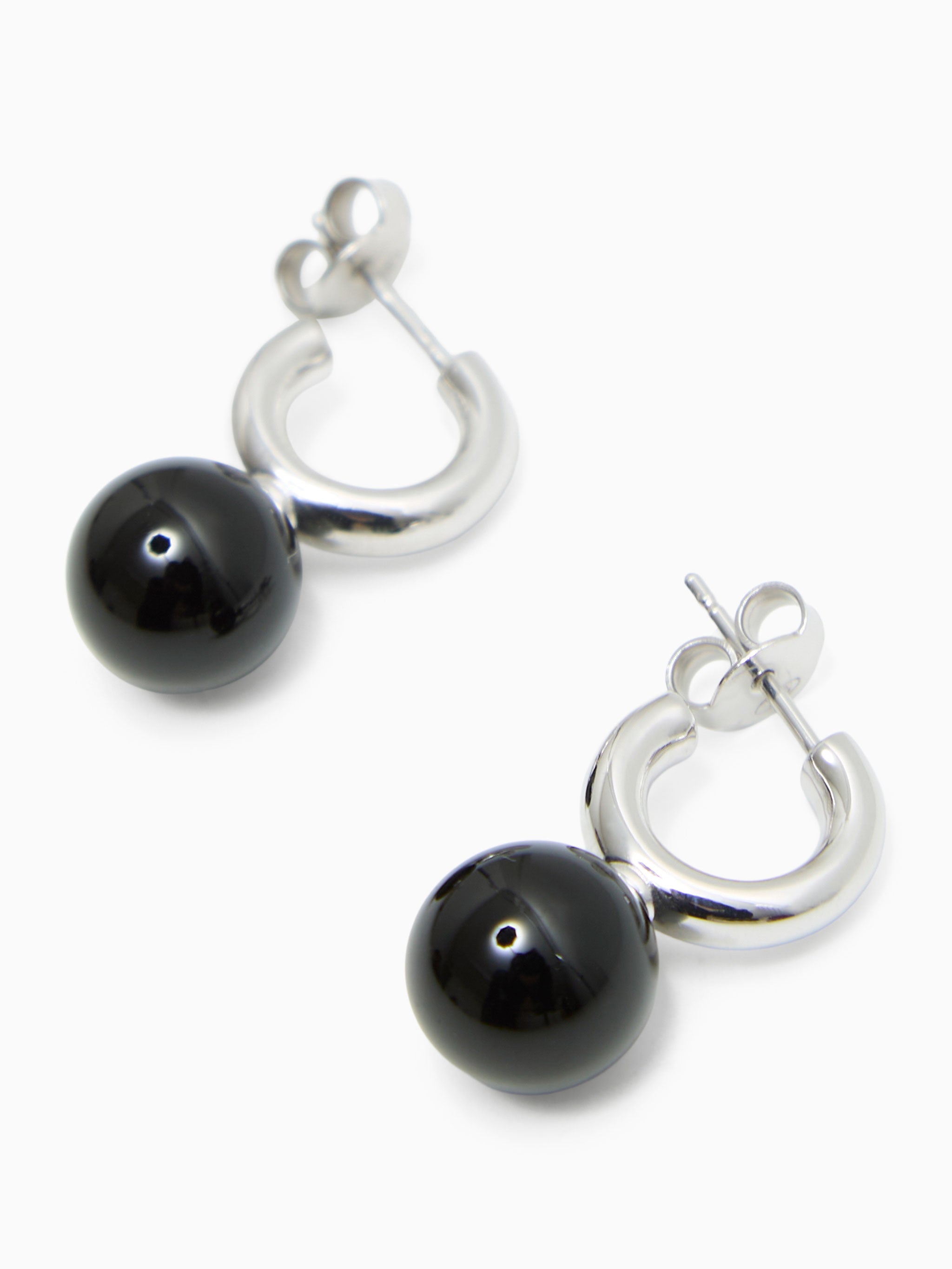 Short Dot earrings
