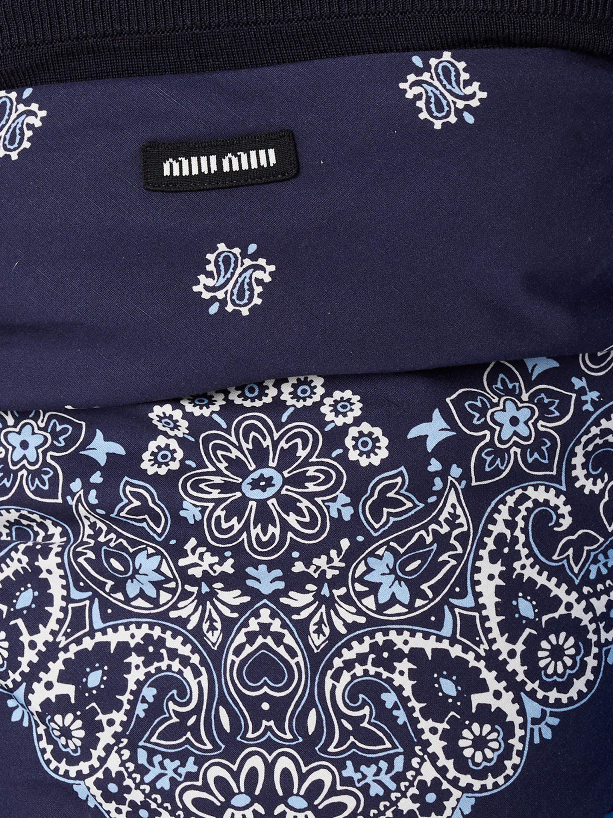 Top bandana estampado