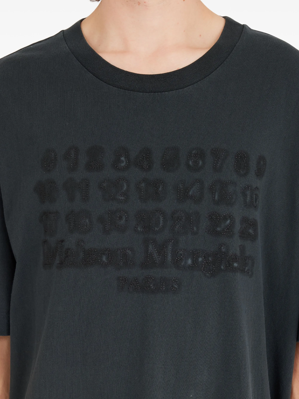 Numbers-motif T-shirt