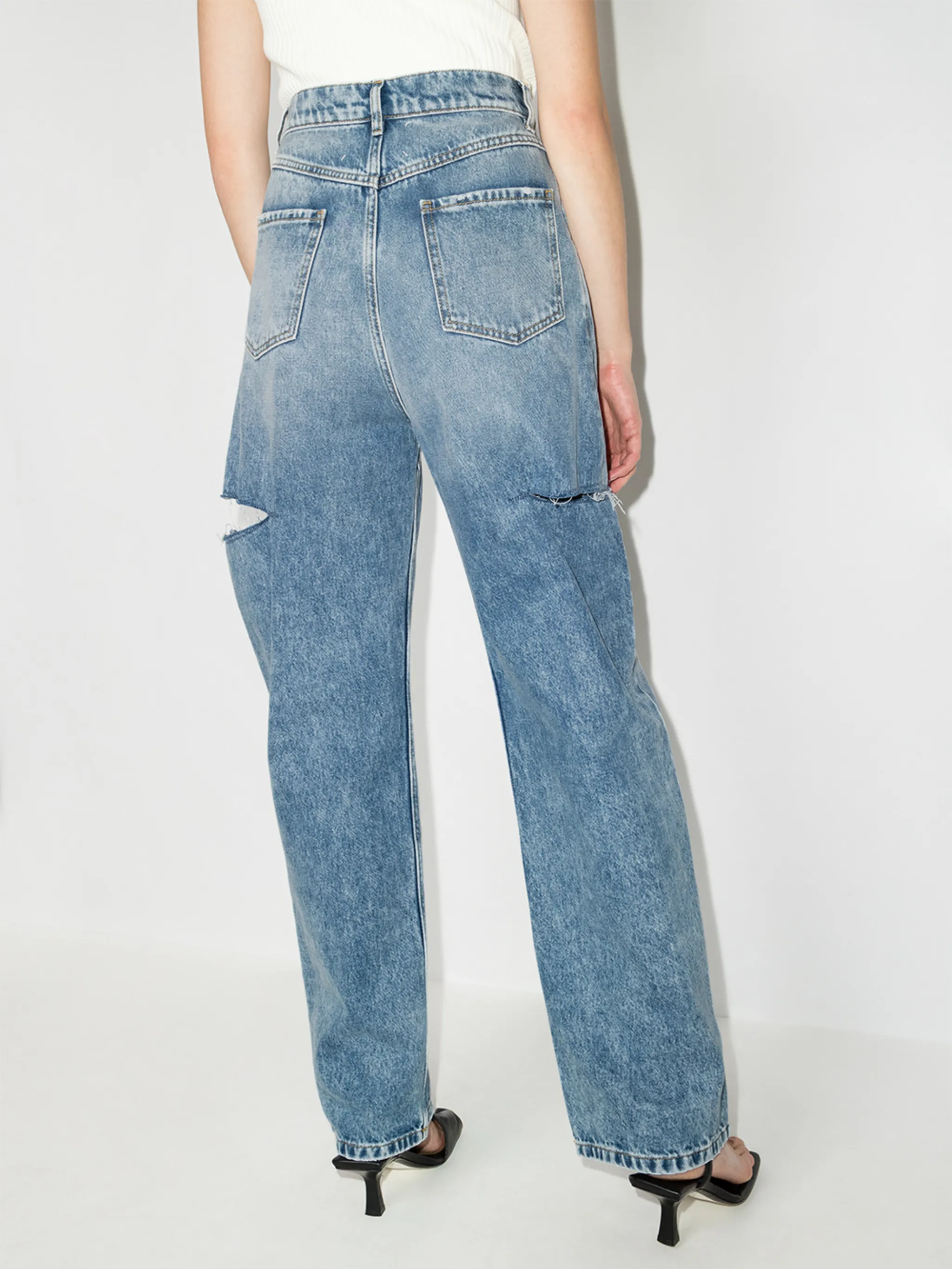 Jeans with slash details