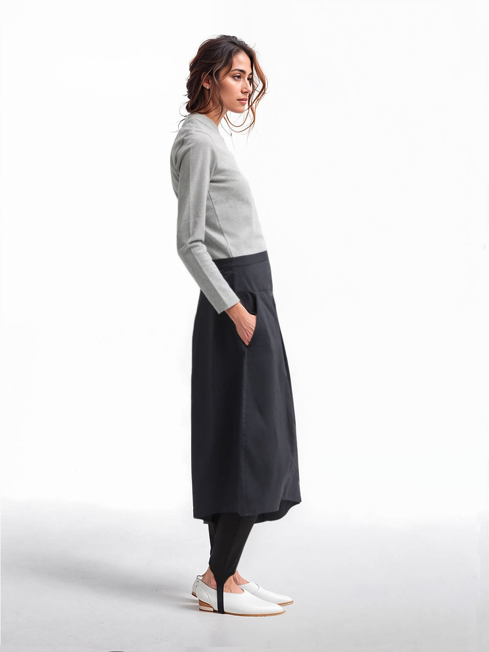 Asymmetrical balloon skirt