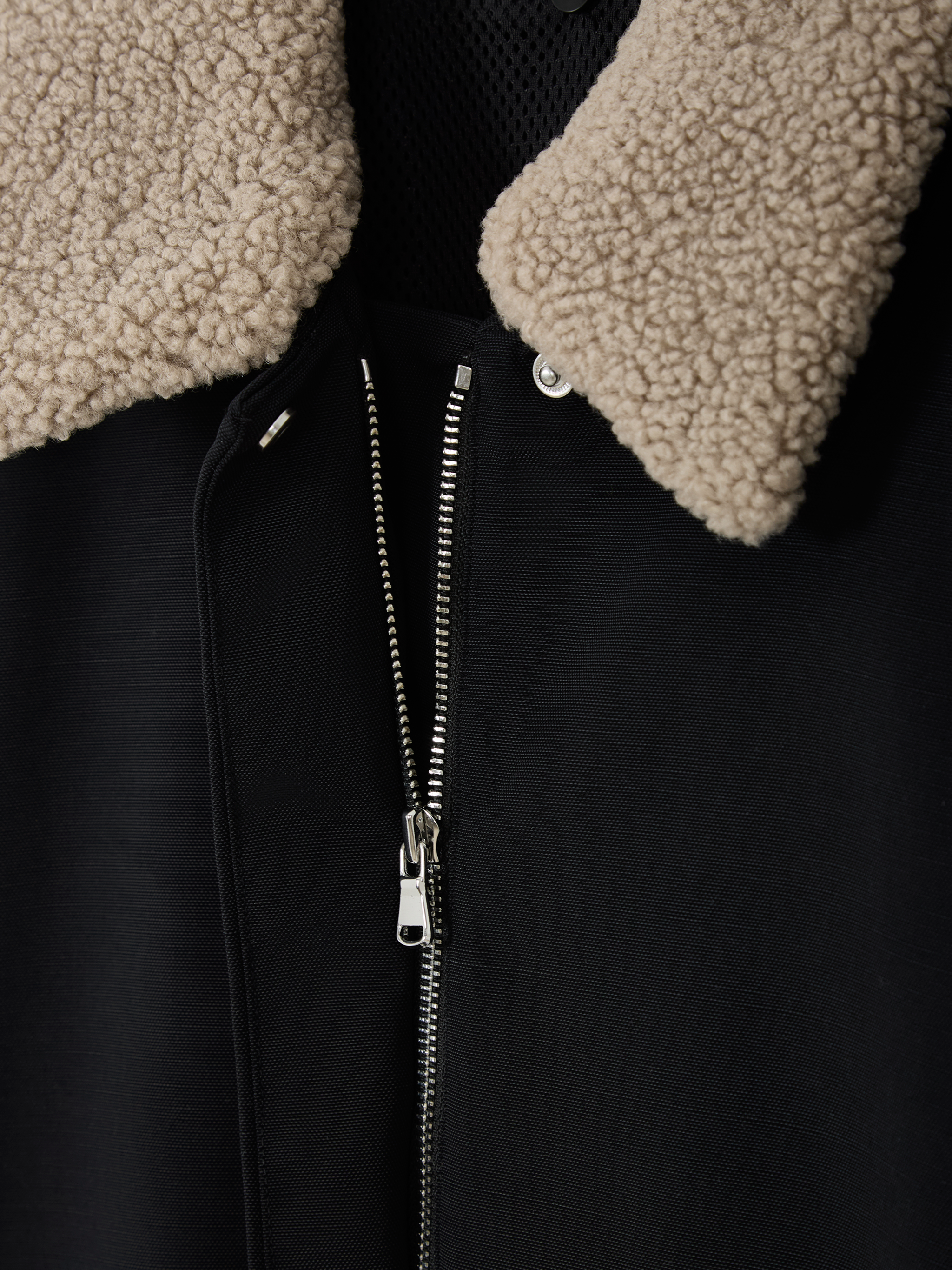 Removable-collar jacket