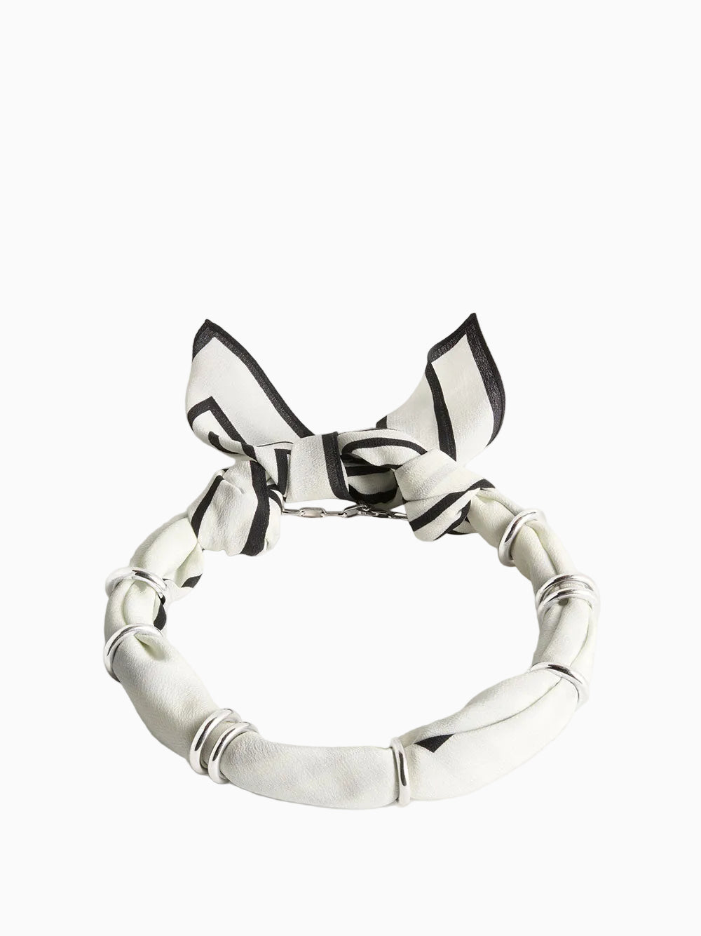 Collar de seda fina