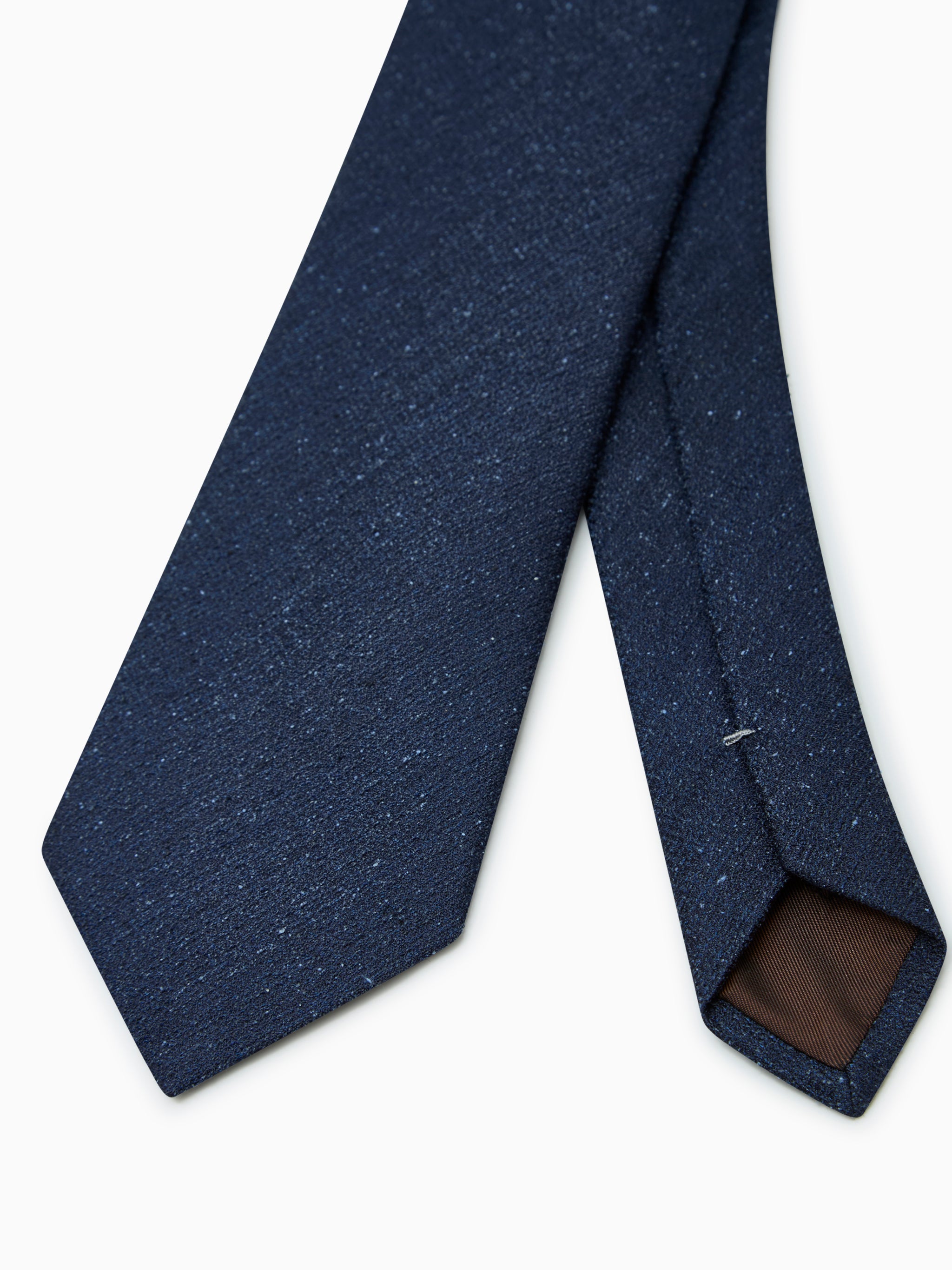 Textured tie