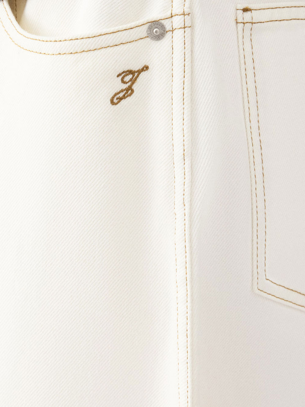 Ovalo de-Nîmes jeans