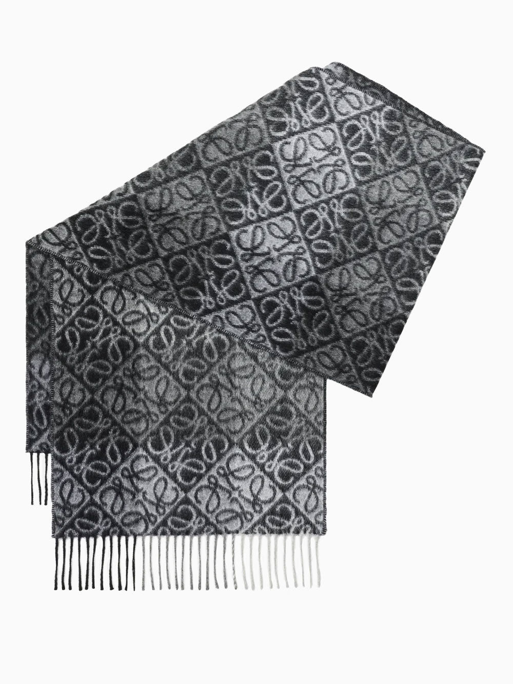 Anagram scarf