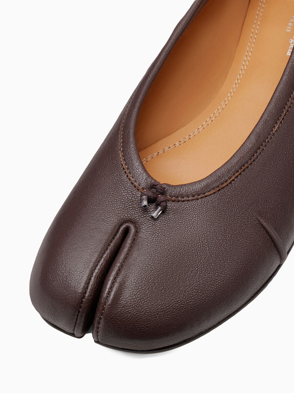 Tabi ballet flats