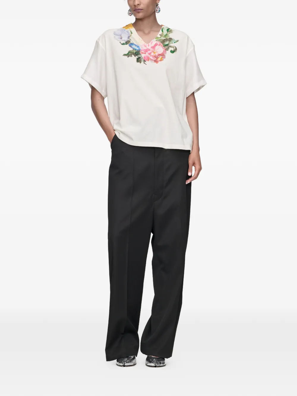 Camiseta con estampado floral