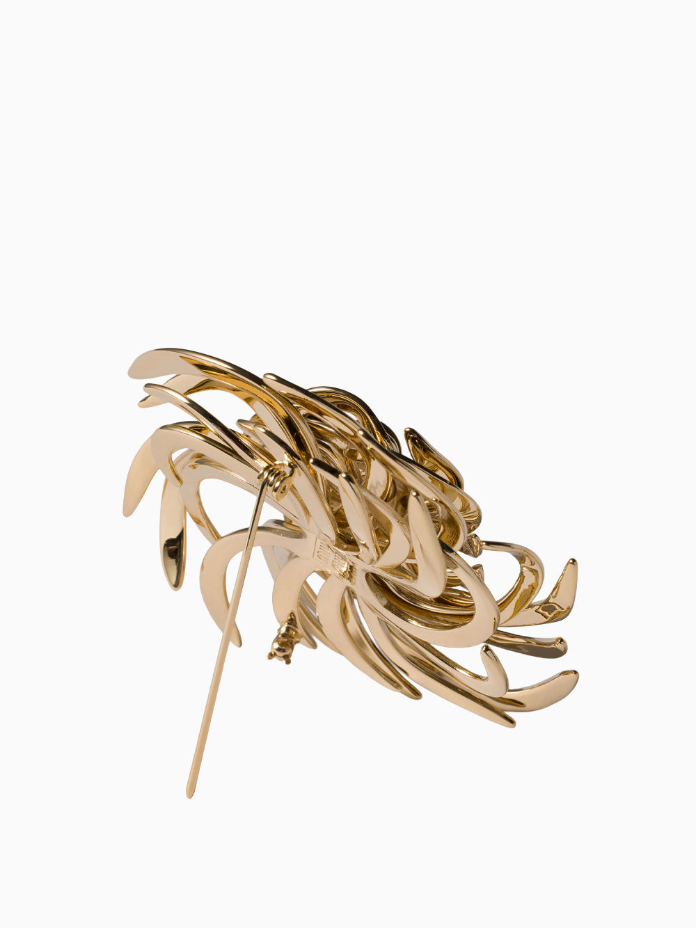 Metal brooch