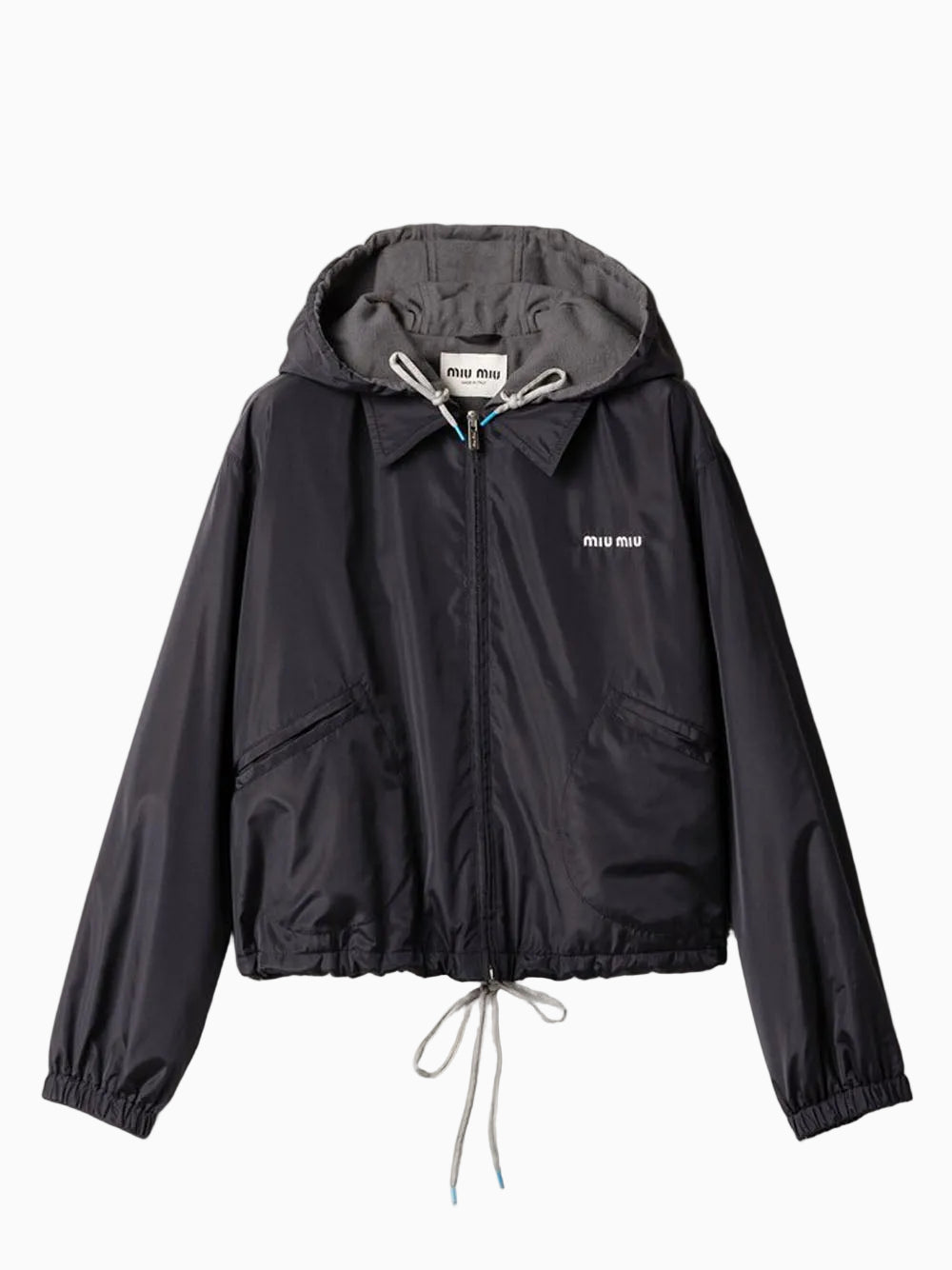 Chaqueta con capucha