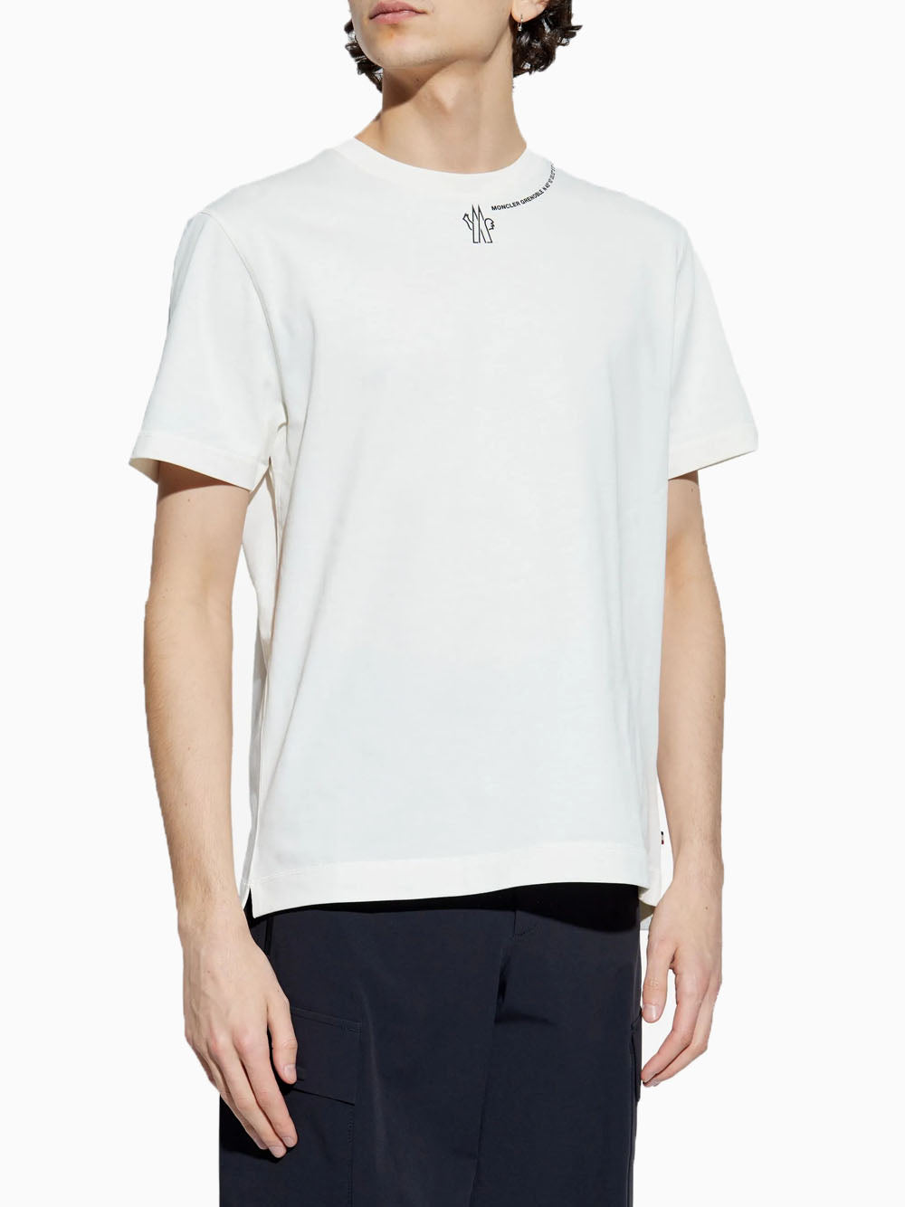 White t-shirt