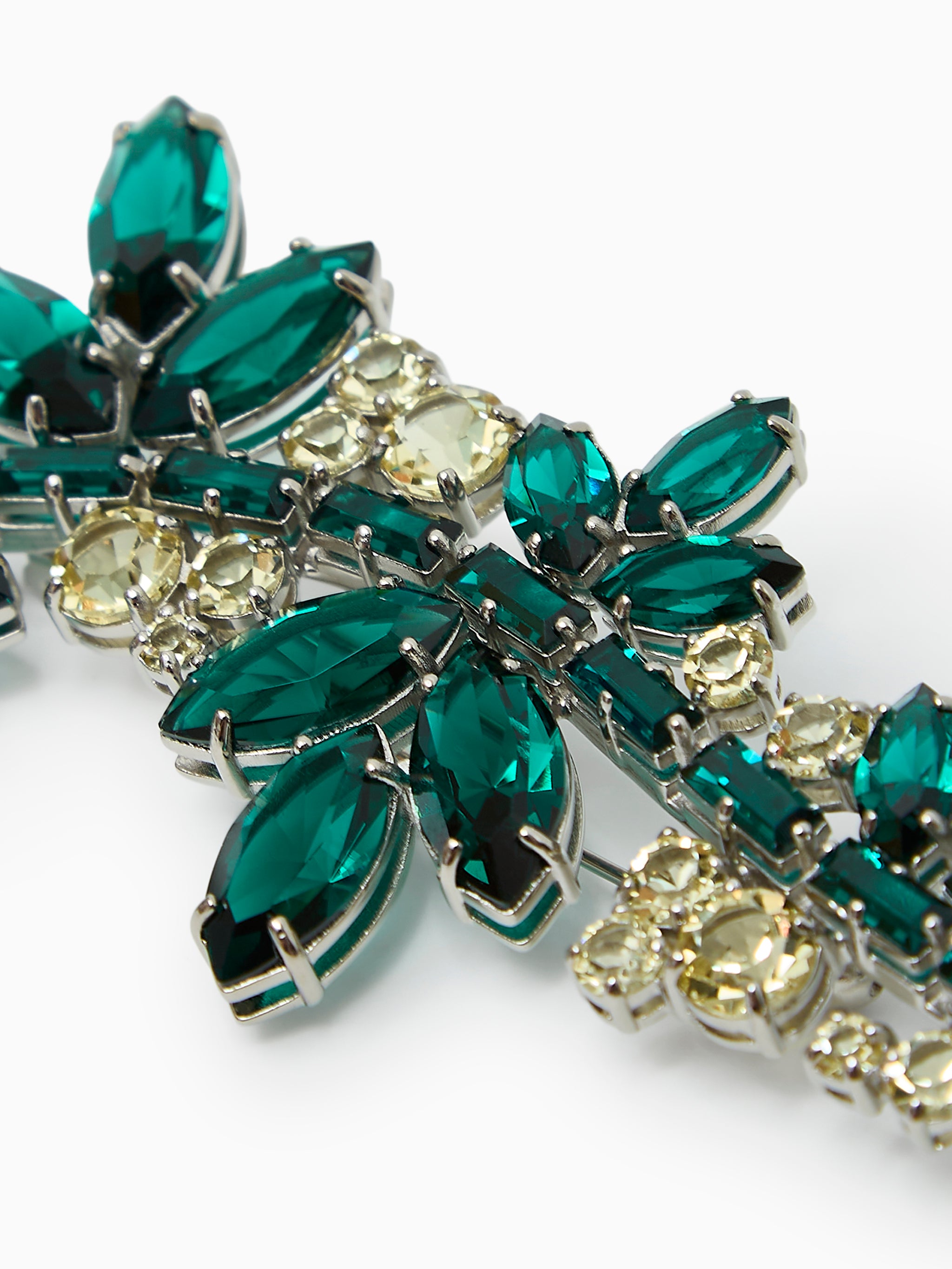 Broche con cristales