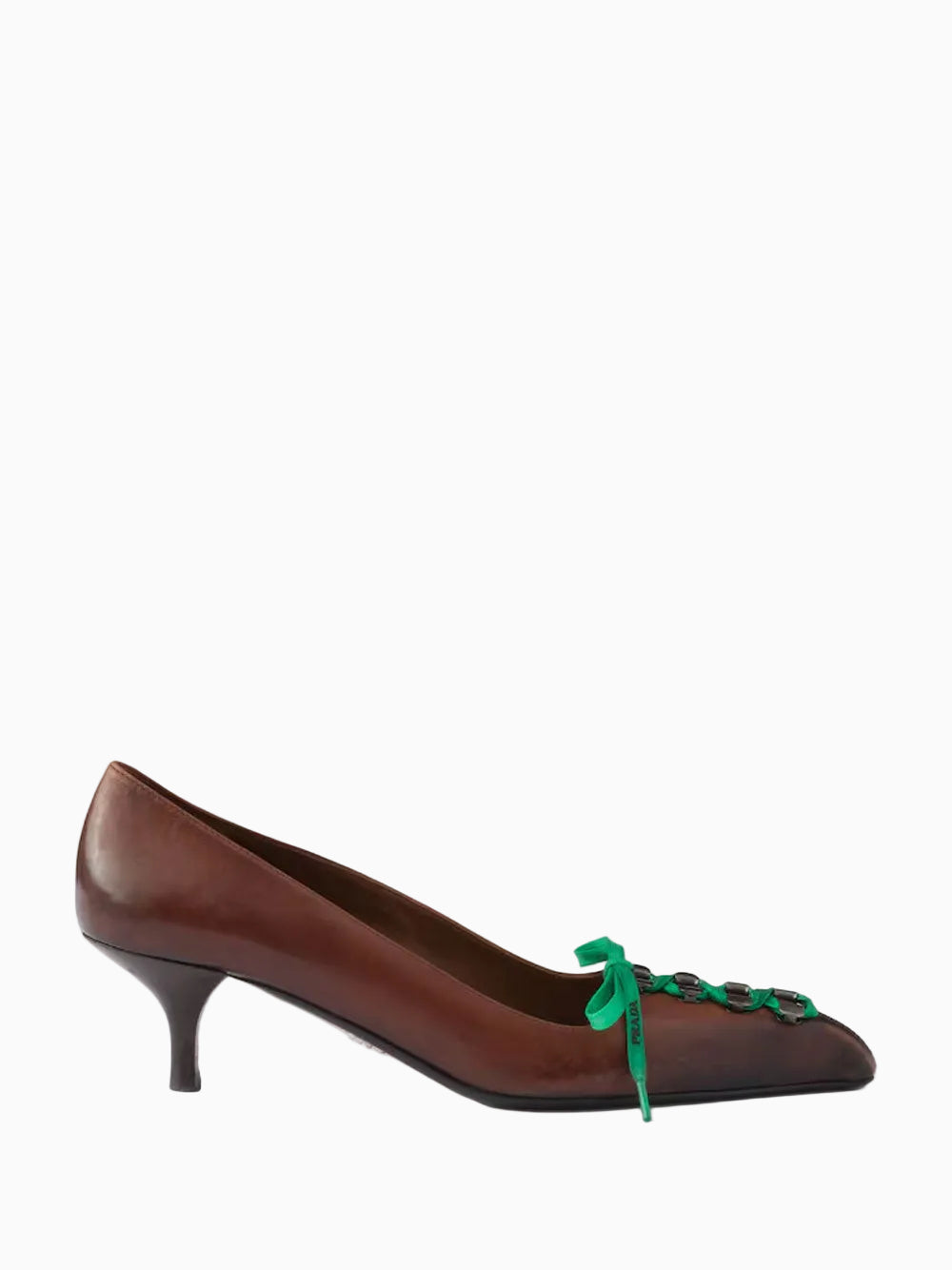 Zapatos con cordones
