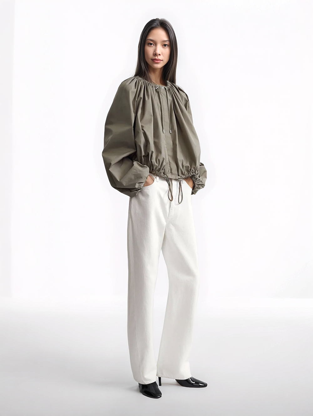 Gathered parachute jacket