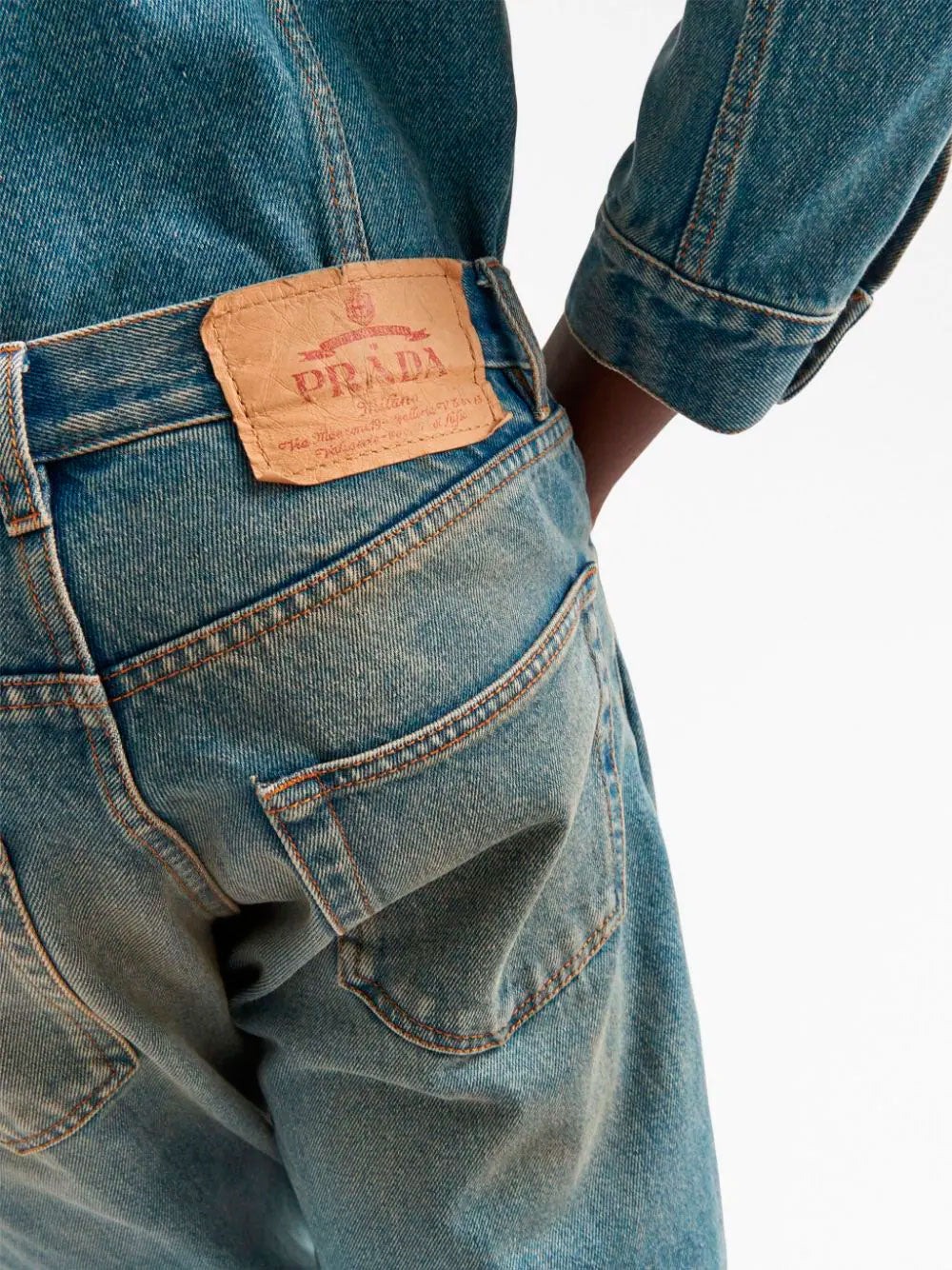 Jeans rectos con efecto envejecido