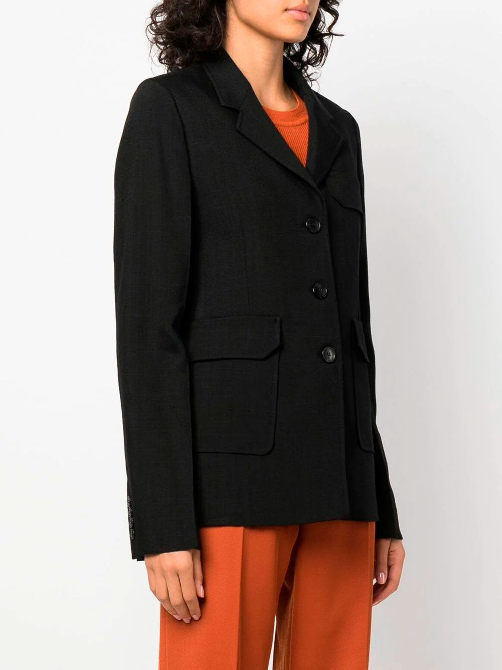 Blazer con tres botones