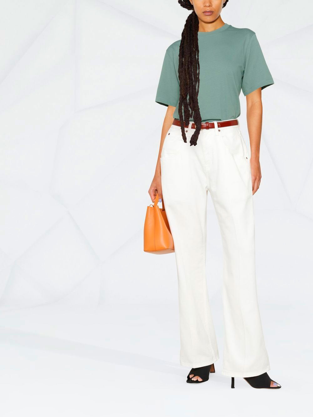 Jeans de pierna ancha y tiro alto