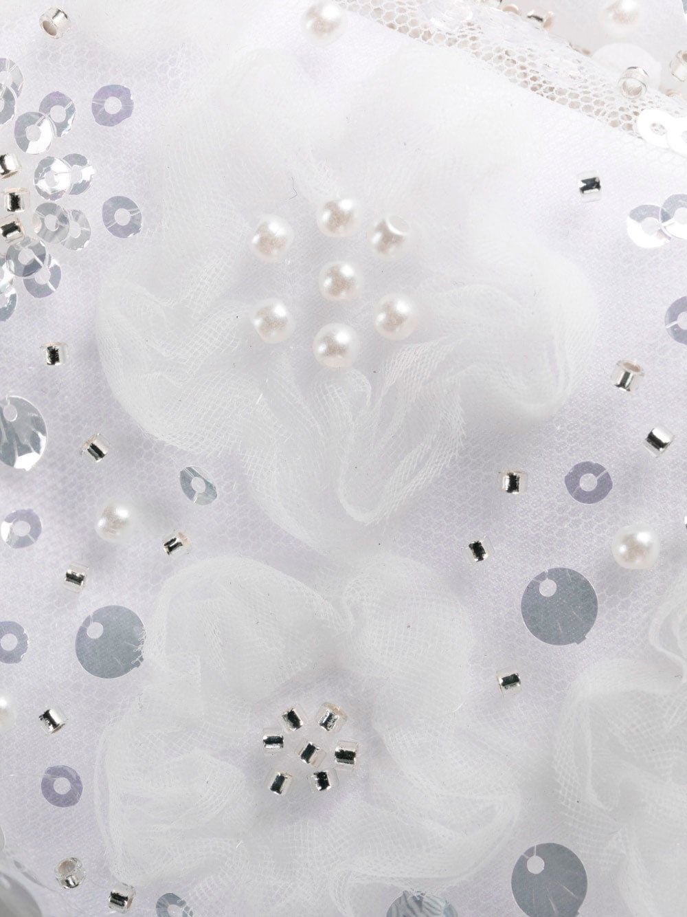 Vestido blanco de tirantes con lentejuelas