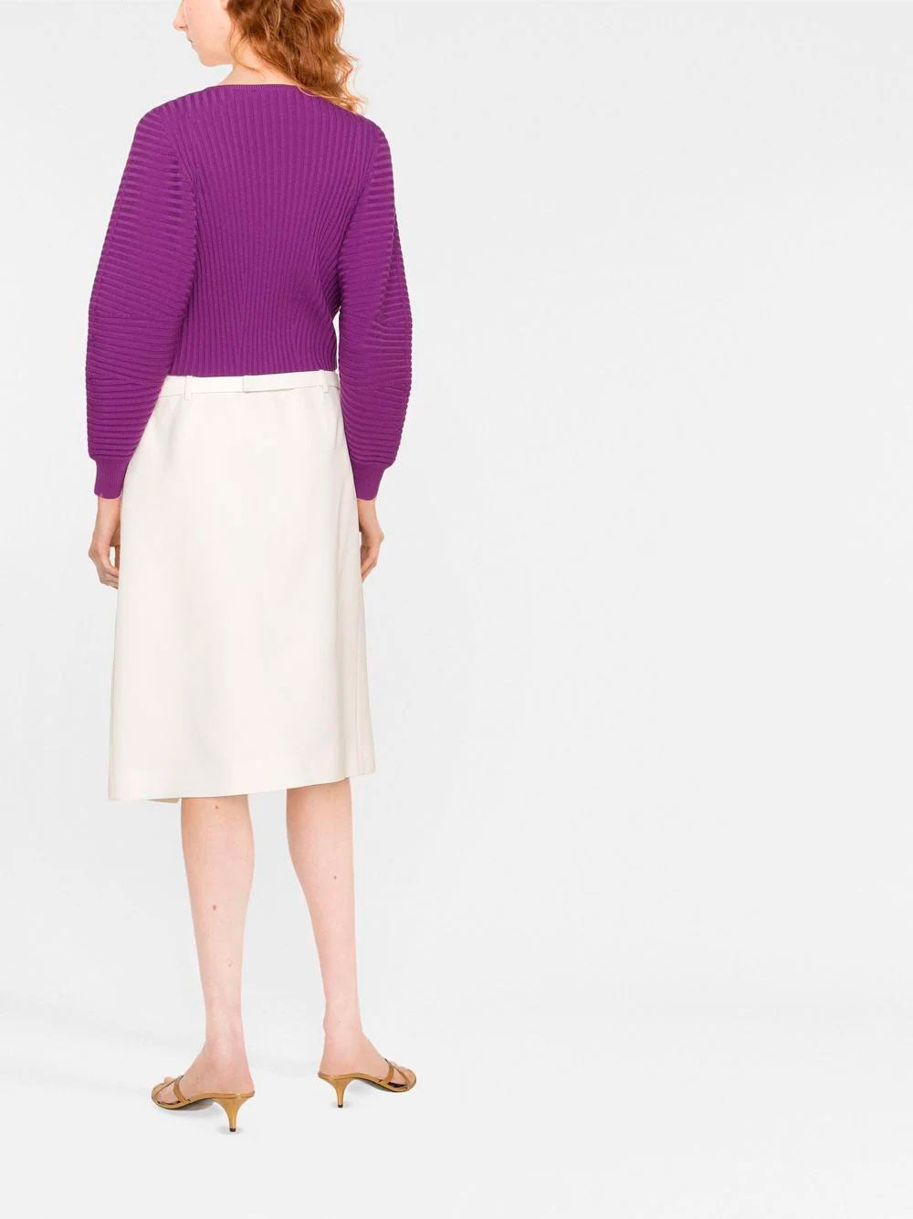 Falda con detalle de cadena