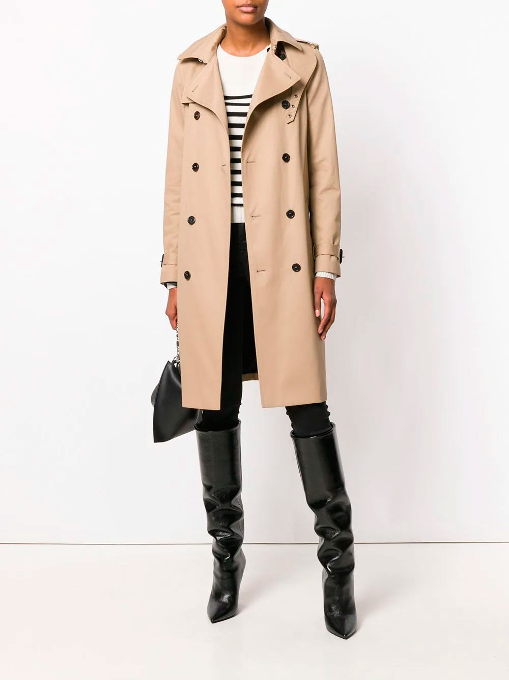 Gabardina clásica con cinturón