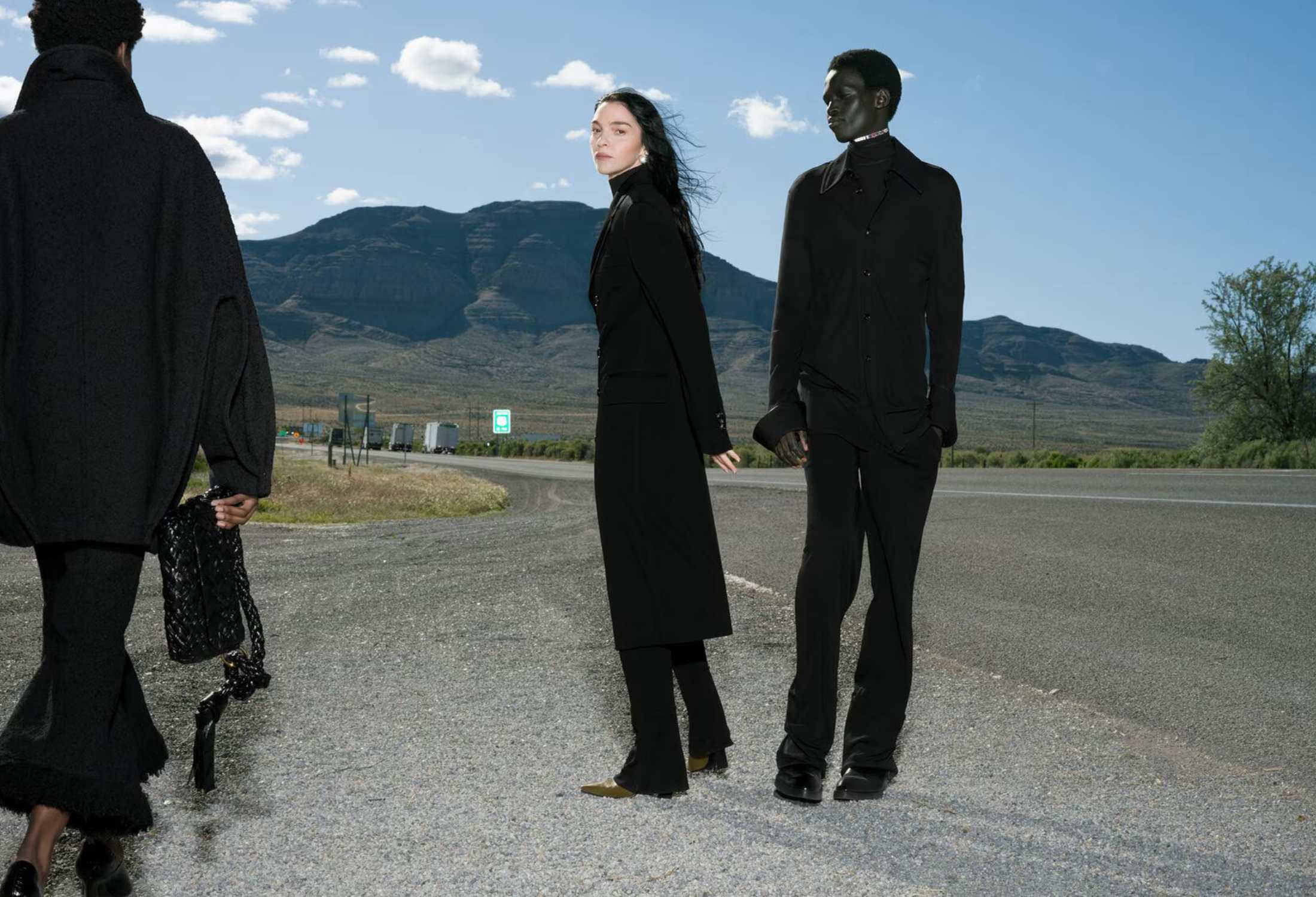 YOUR CAPSULE WARDROBE FOR 2025