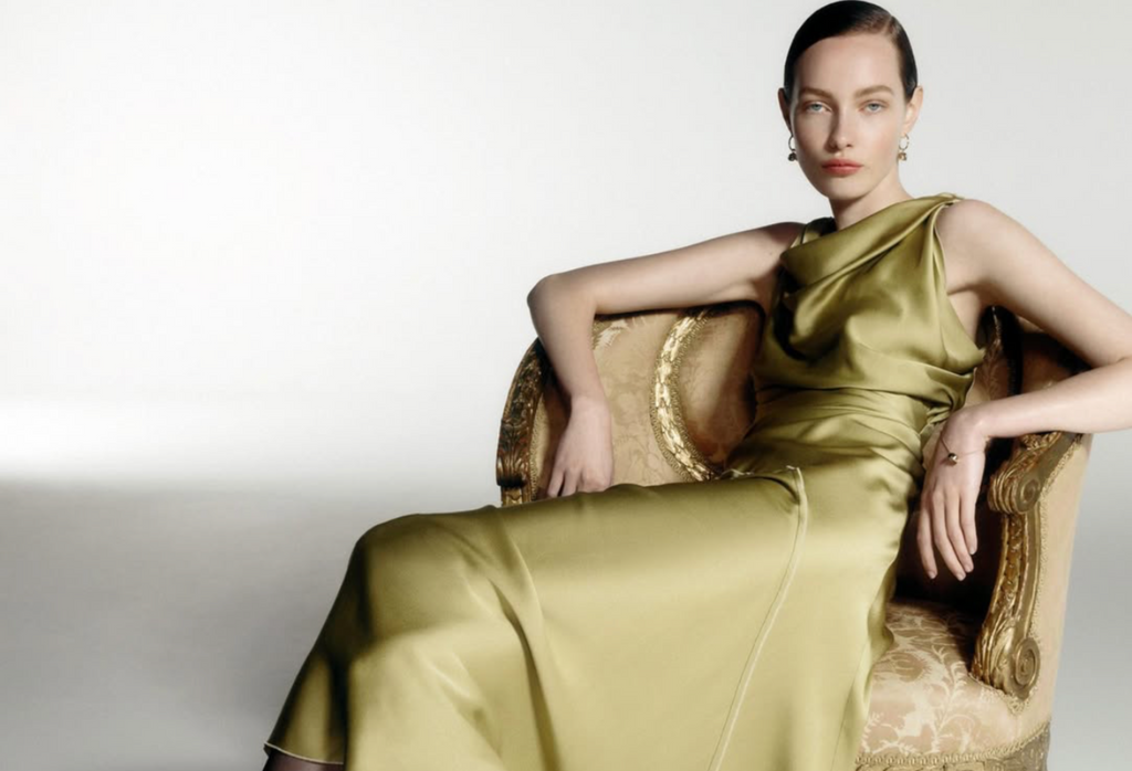 新品未使用♪ VICTORIA BECKHAM ワンピース 関税込＞Victoria Beckham*ルーロー装飾 Vネックミディドレス