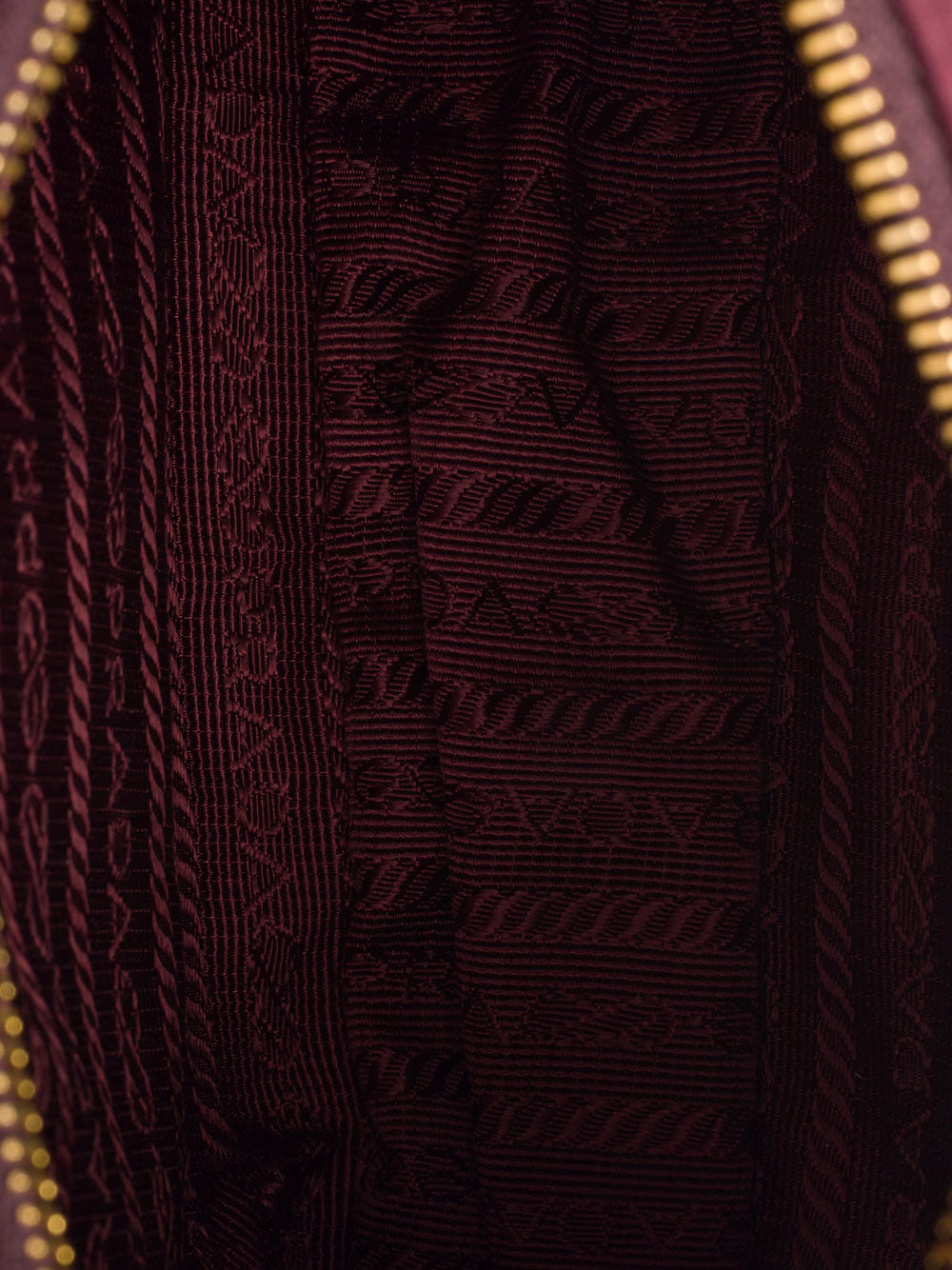 Prada Re-Edition 2005 minibag