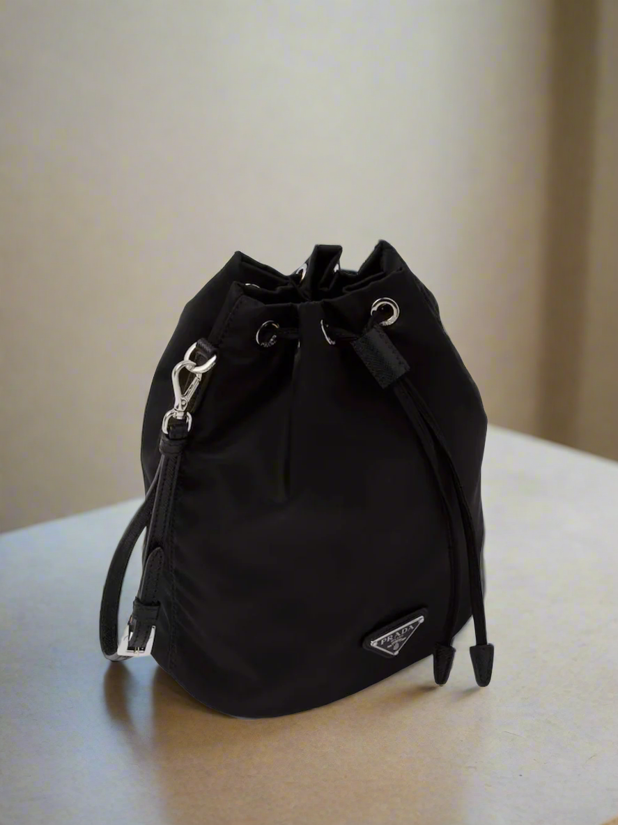 Re-Nylon pouch