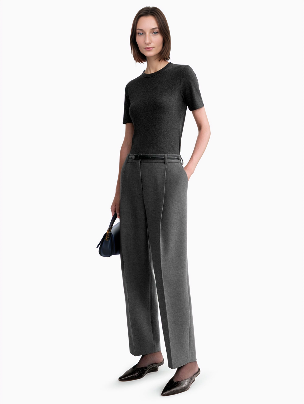 Pleated straight trousers