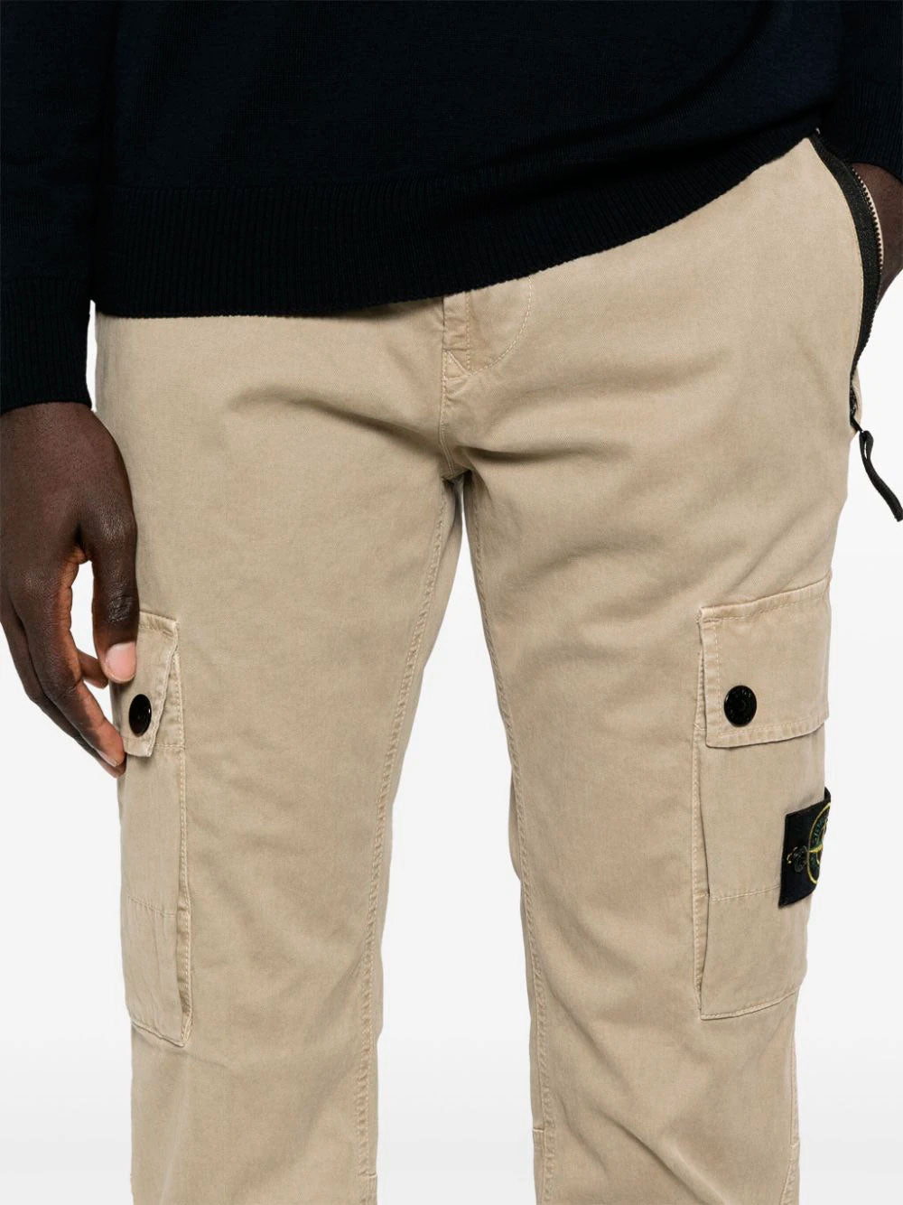 Pantalón cargo slim