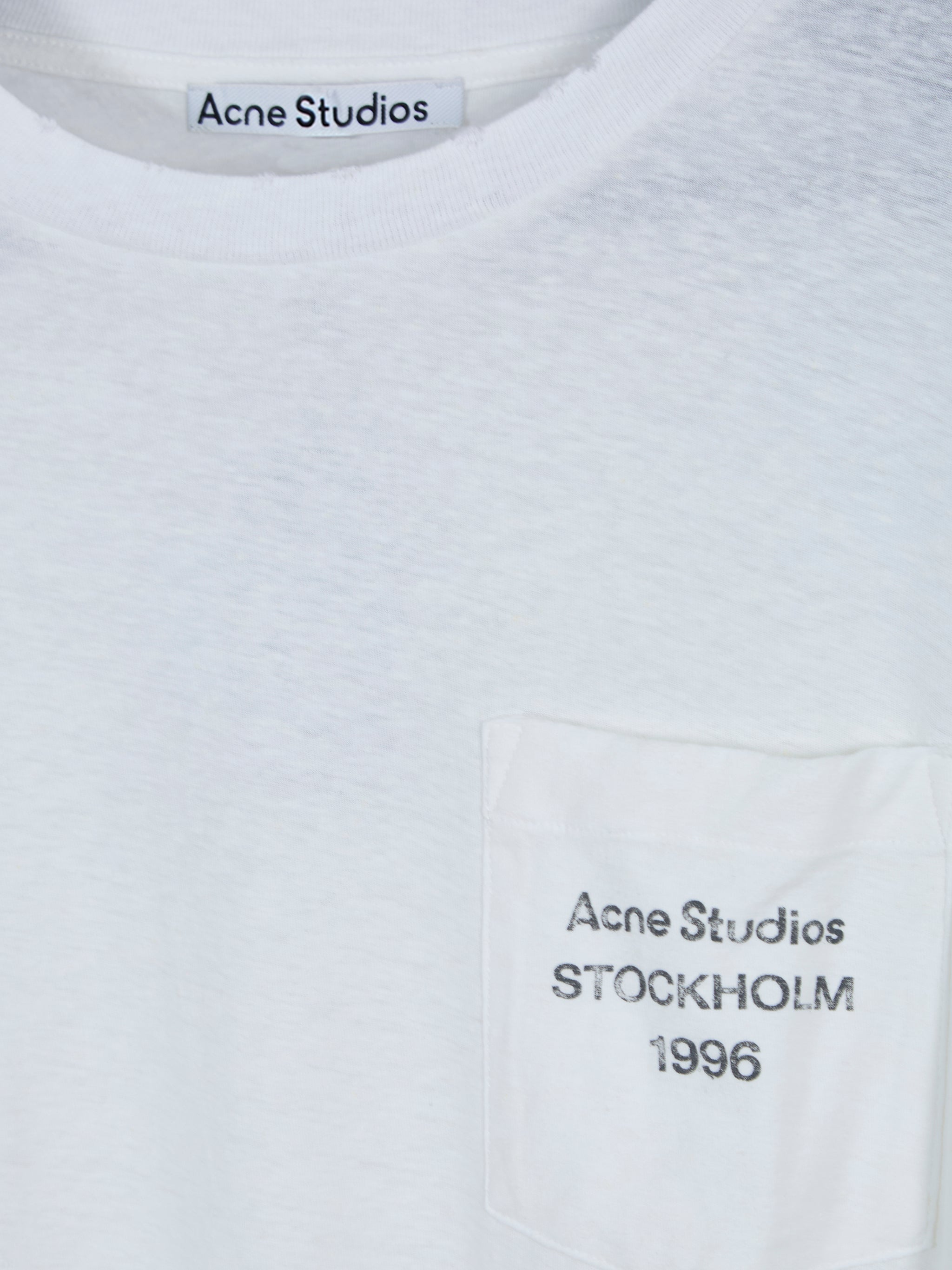 Pocket T-shirt
