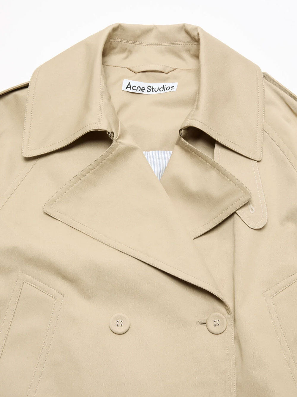 Short trench coat