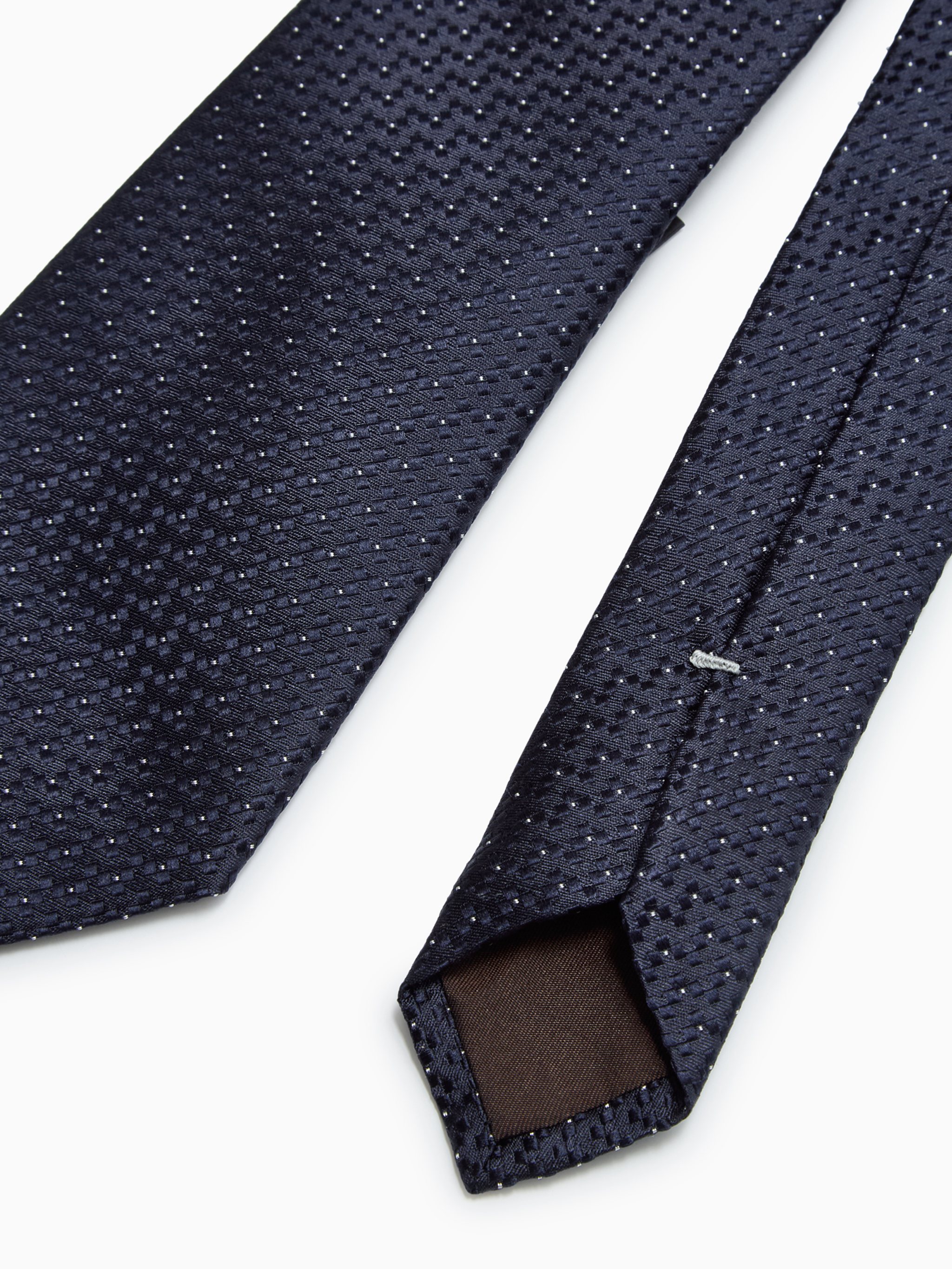 Mini-dots tie