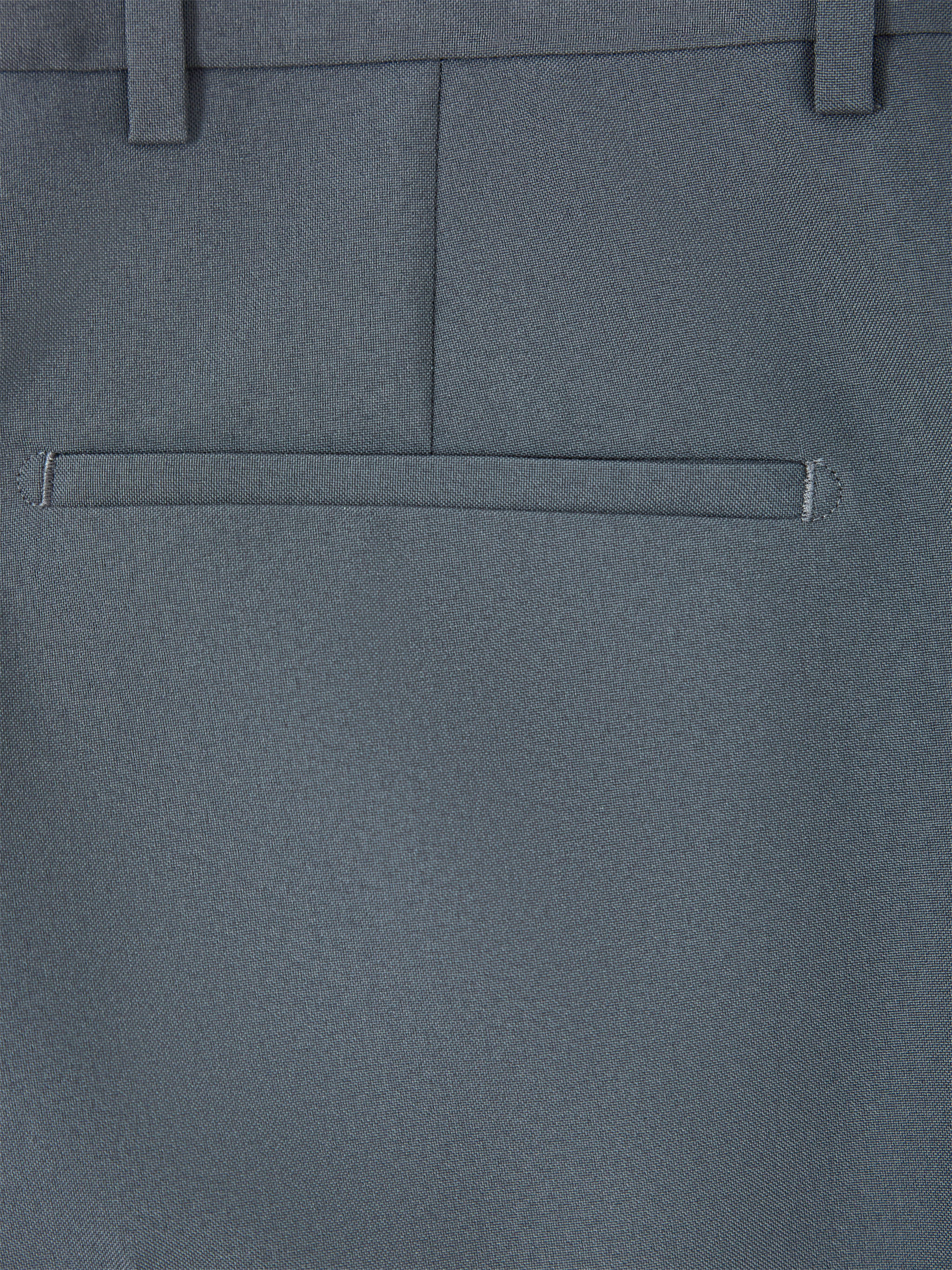 Pleat-detail tousers