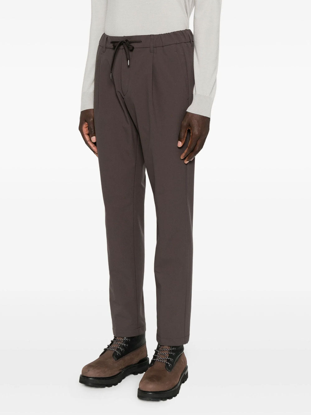 Pantalones con cordón