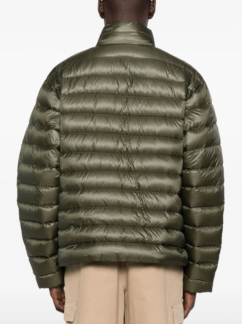 Foldable down jacket