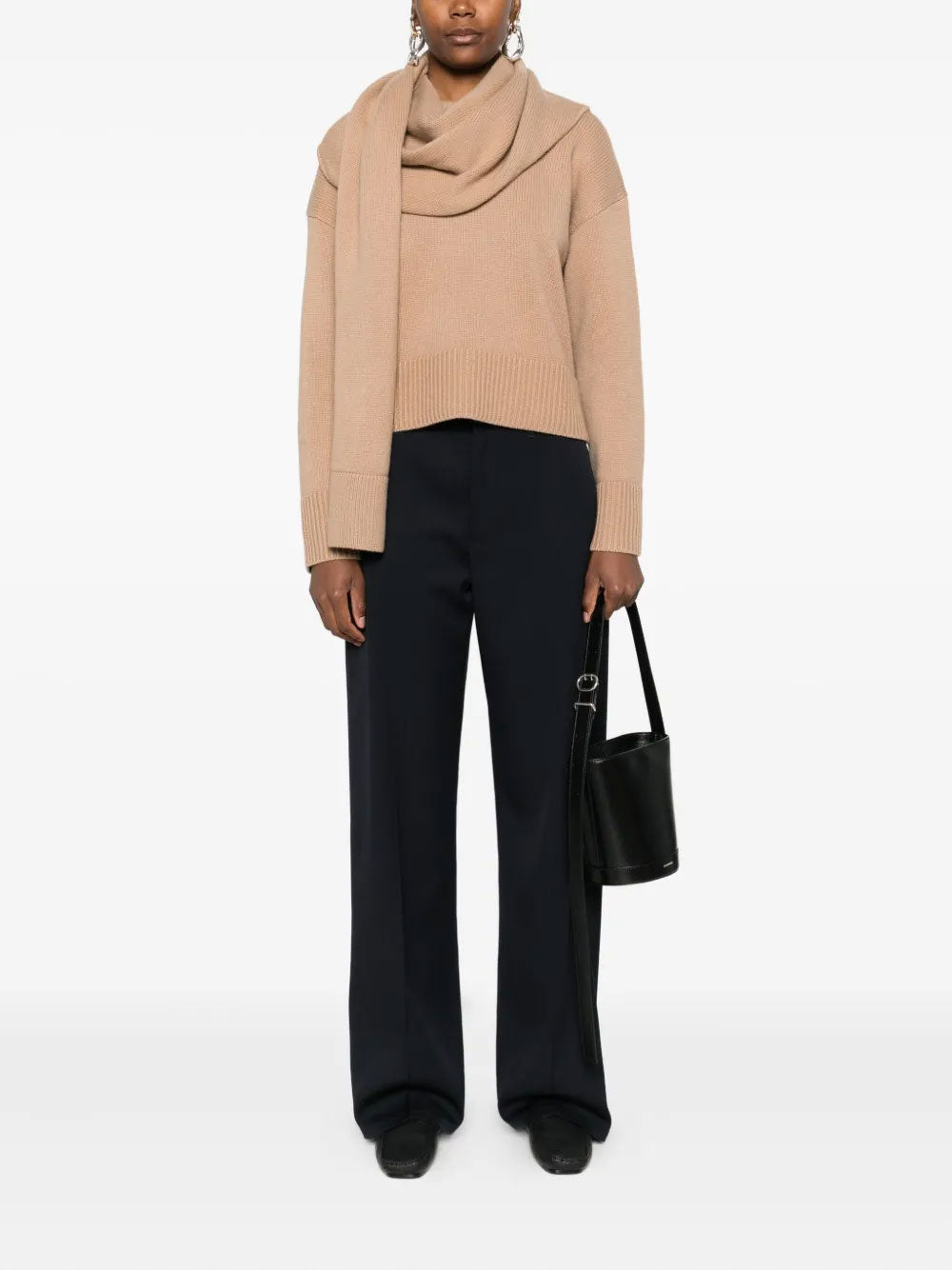 Straight-leg trousers