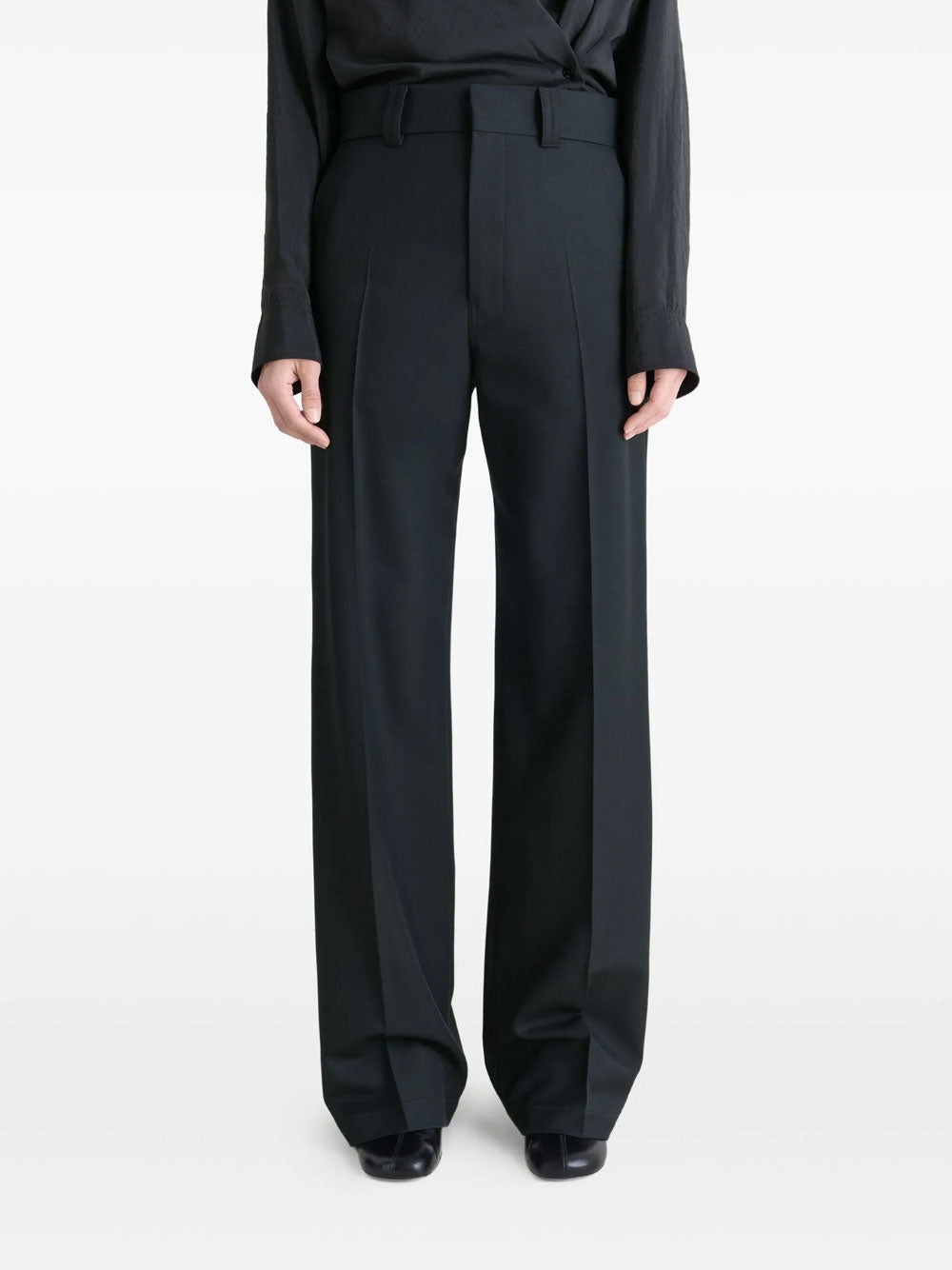 Pleated straight trousers