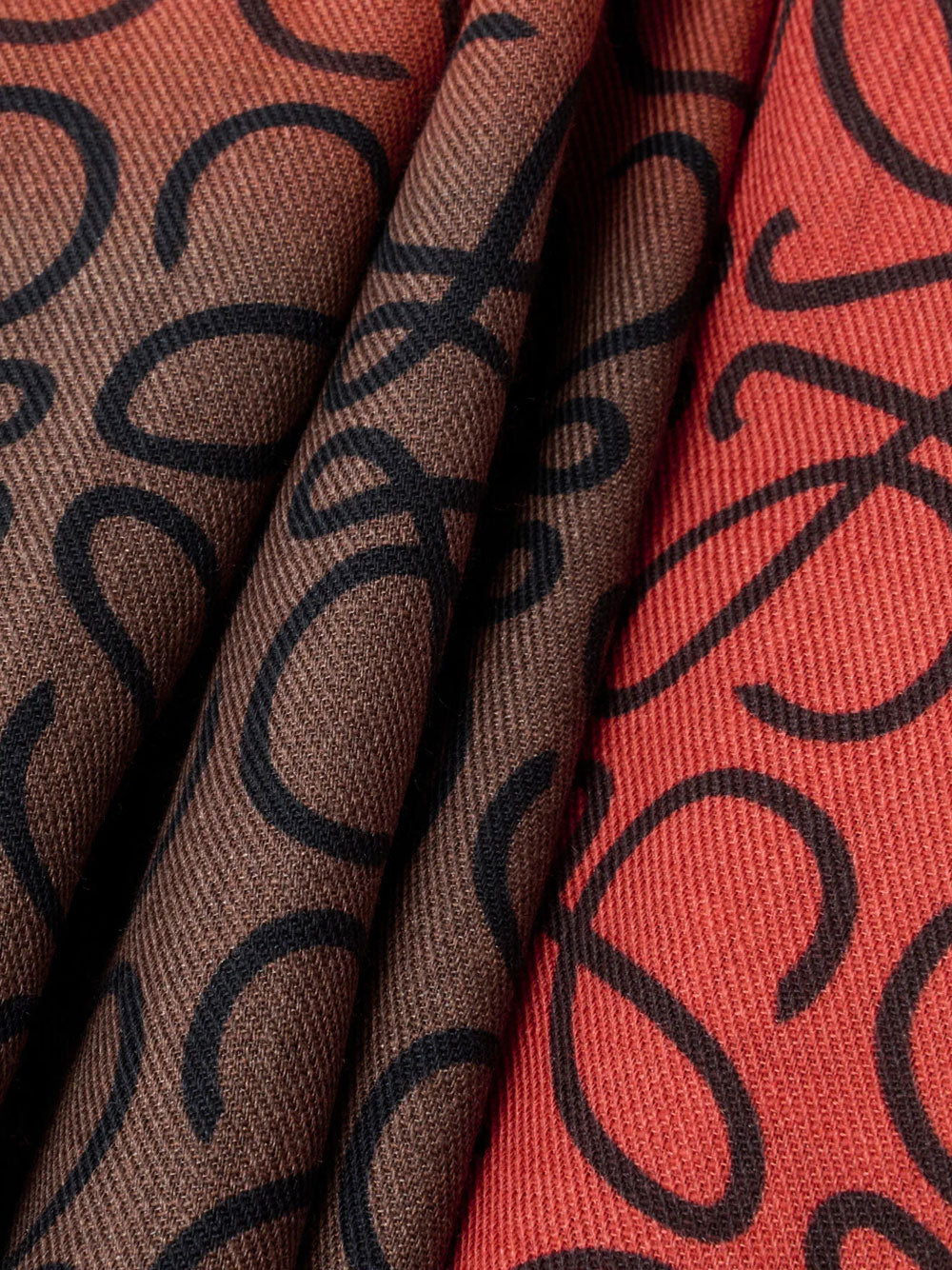 Anagram scarf
