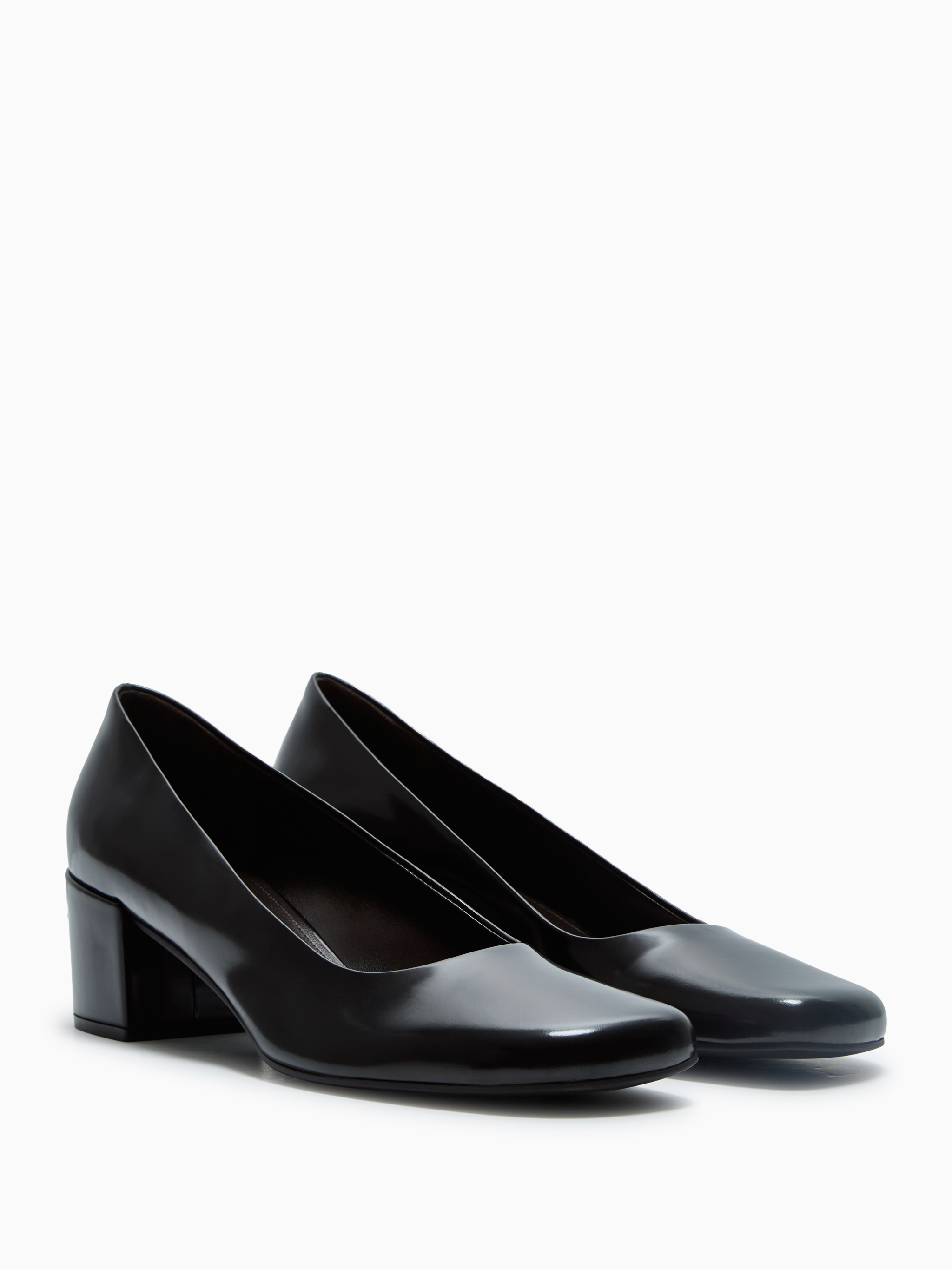 Penelope pumps
