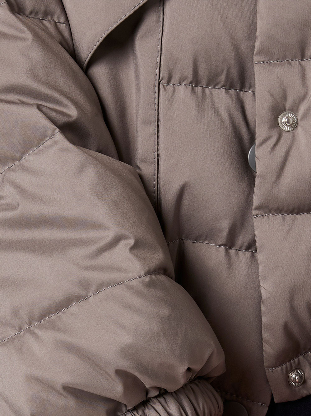 Technical pongé down jacket